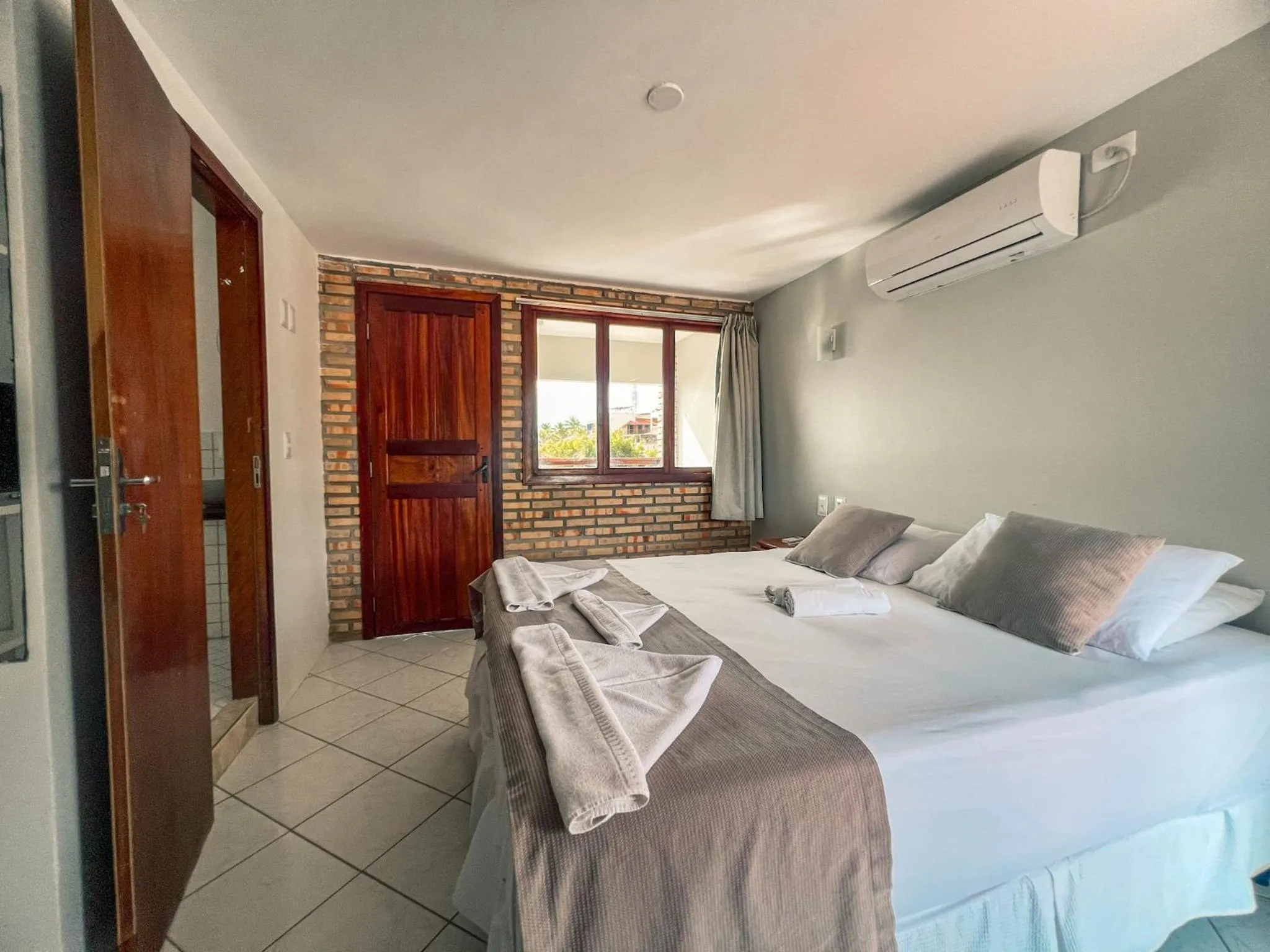 Bed in Falésia Praia Hotel