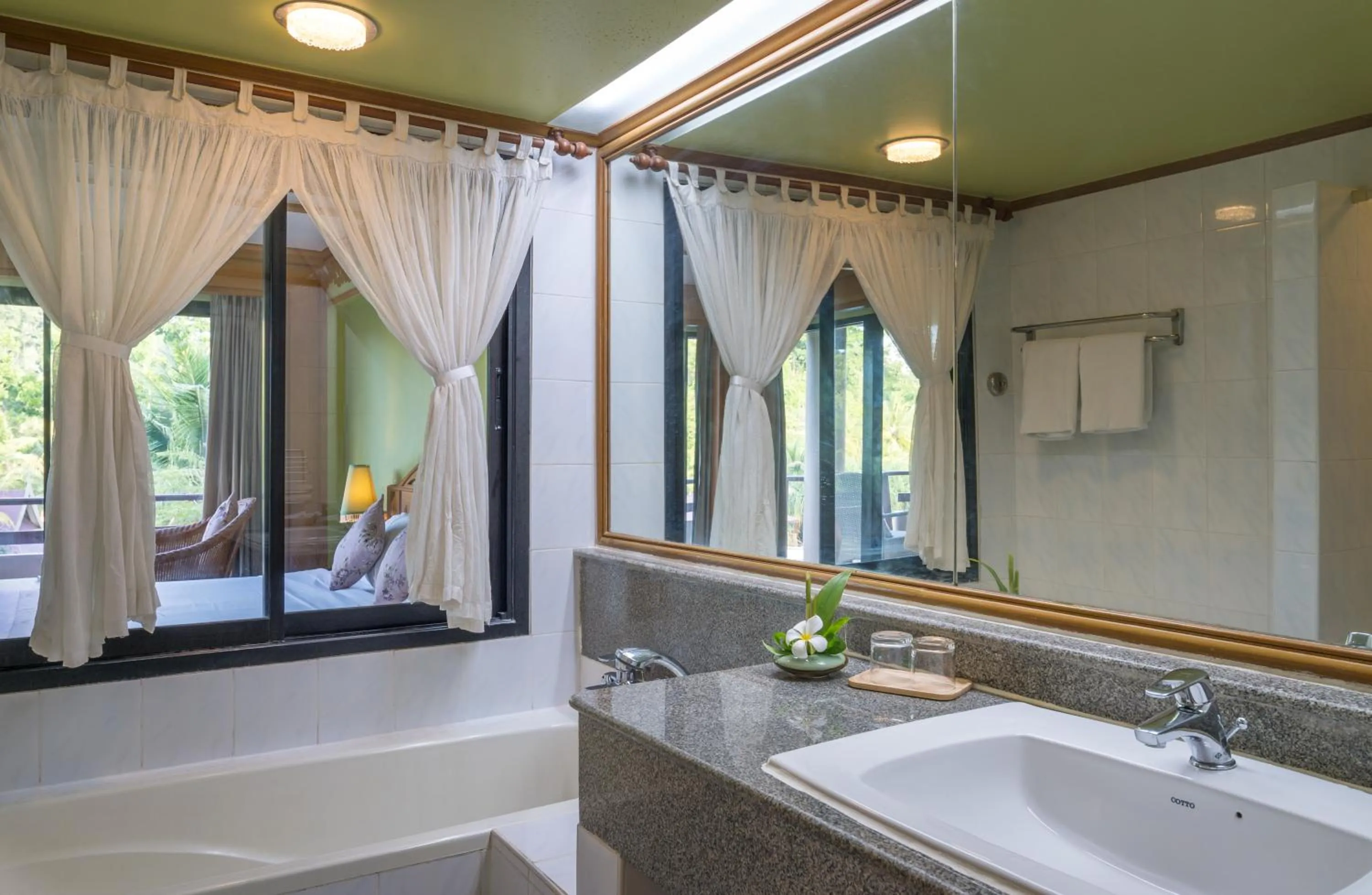Bathroom in Maritime Park And Spa Resort