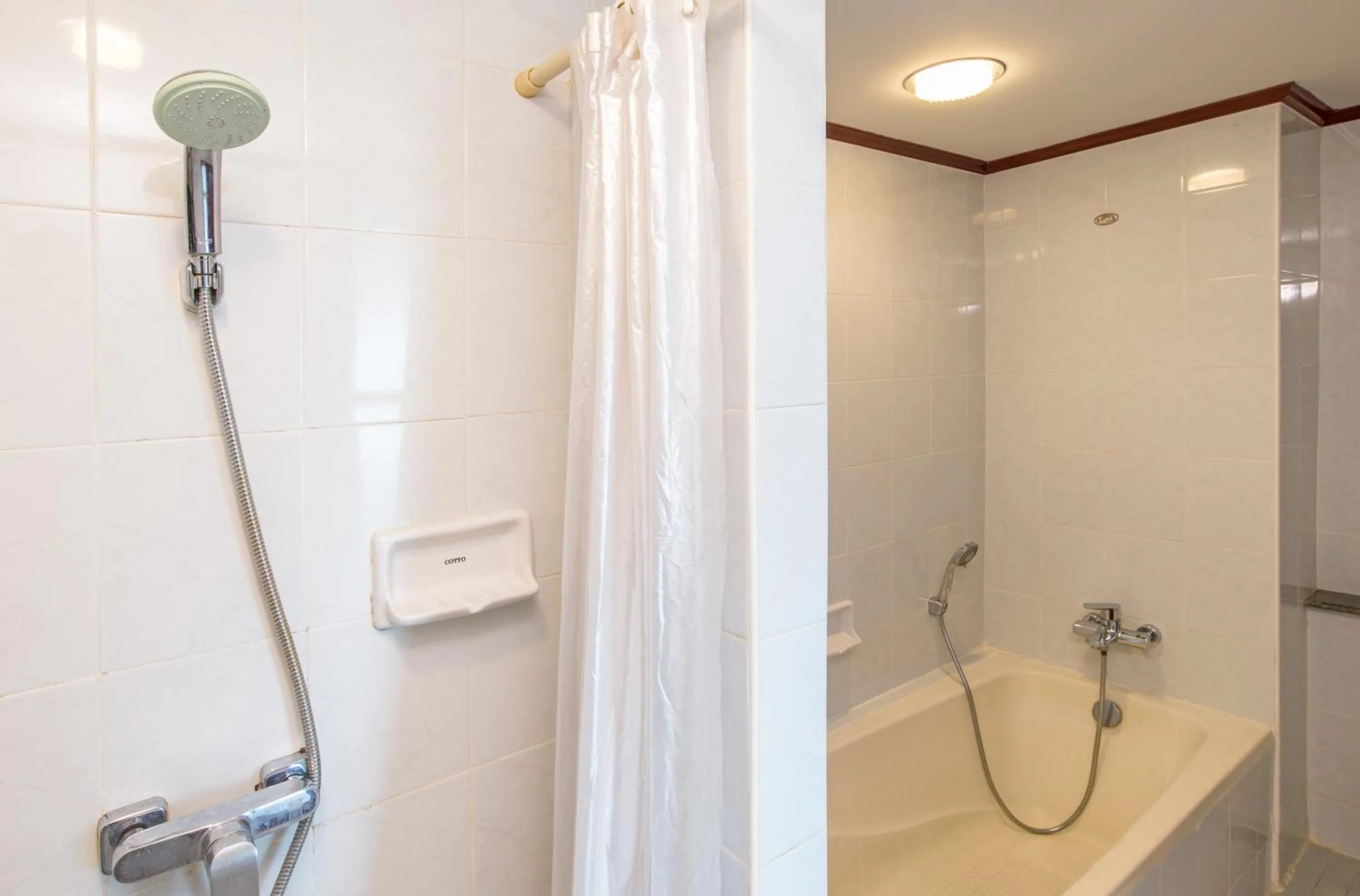 Shower, Bathroom in Maritime Park And Spa Resort