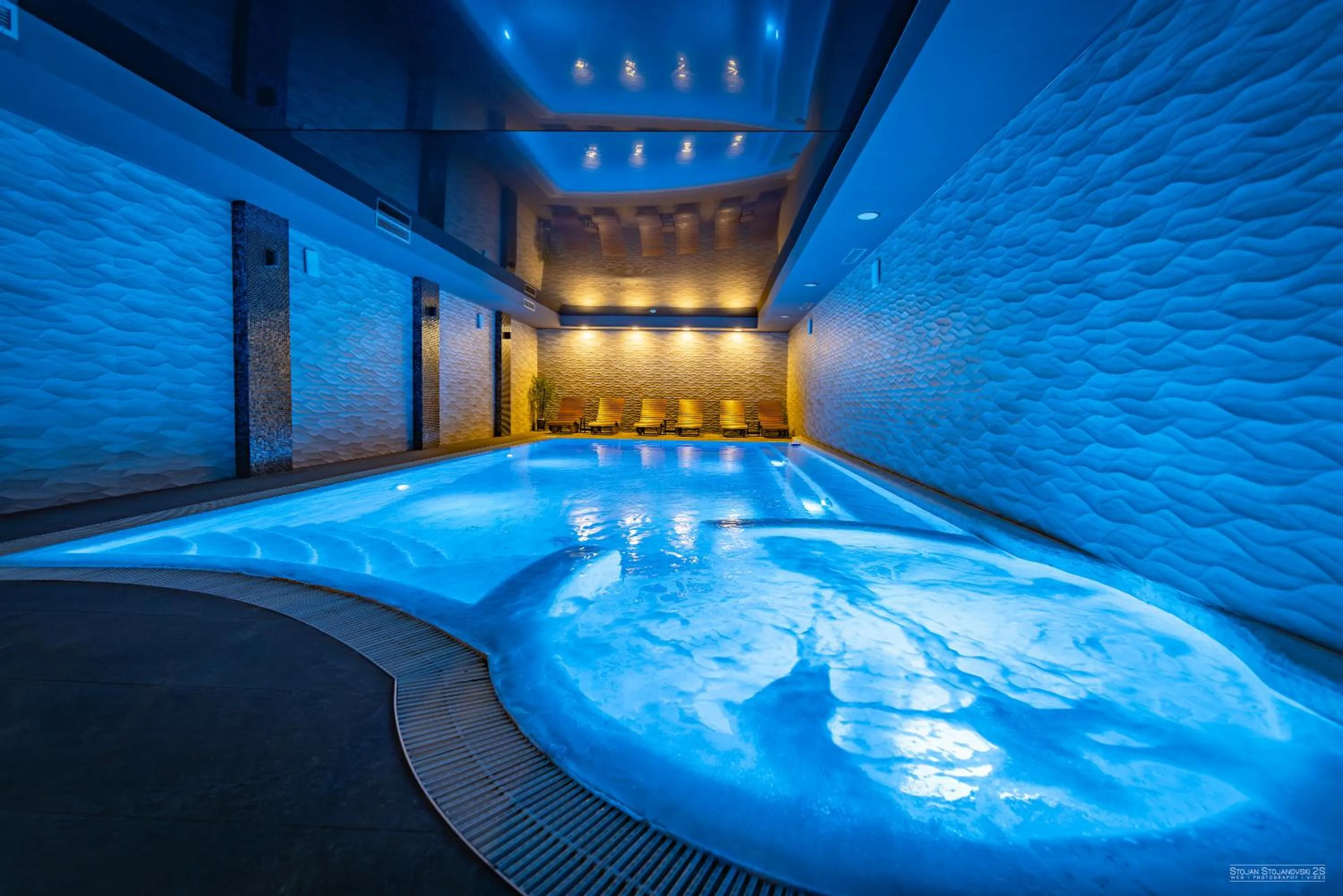 Hot Tub in Laki Hotel & Spa