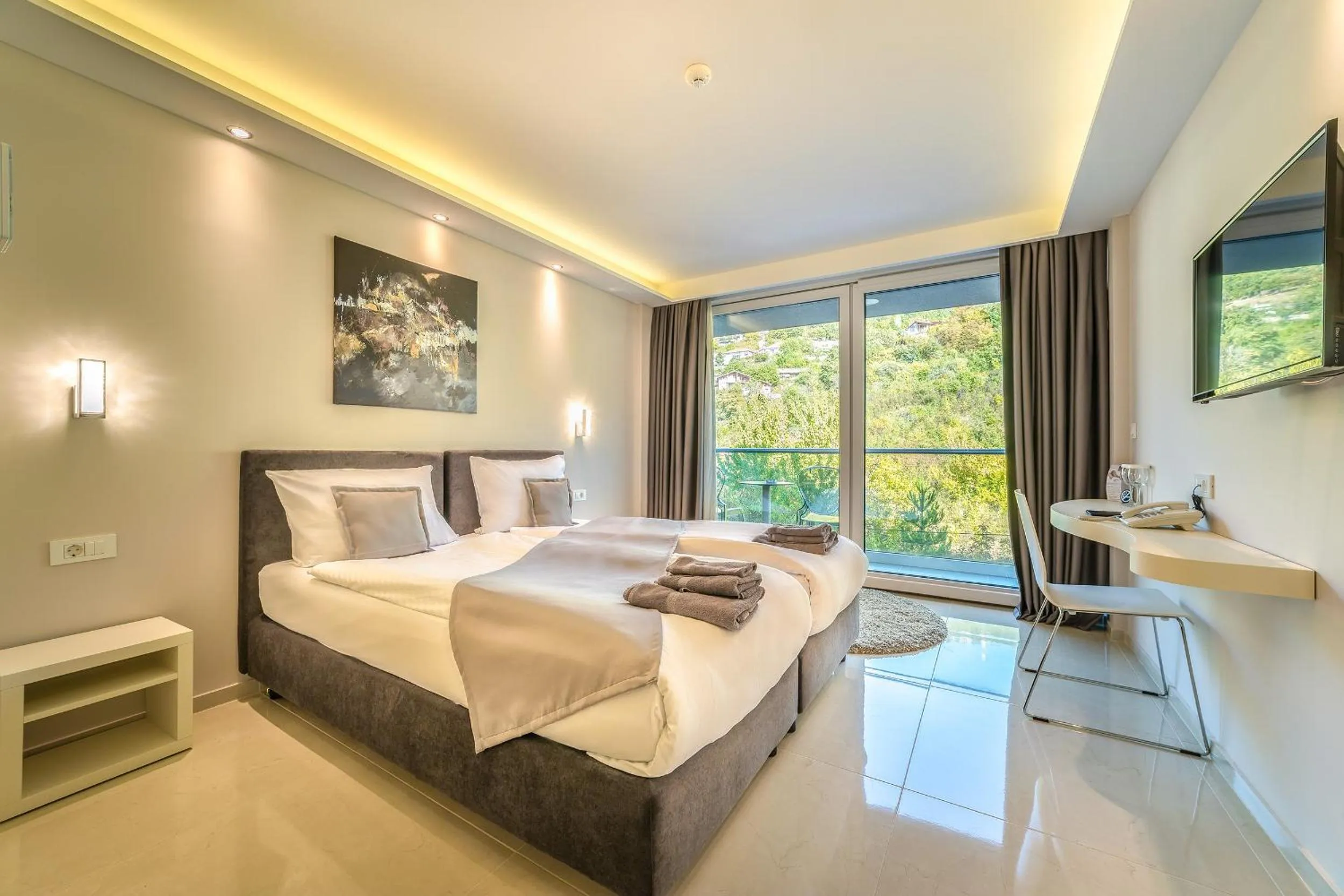 Bed in Laki Hotel & Spa