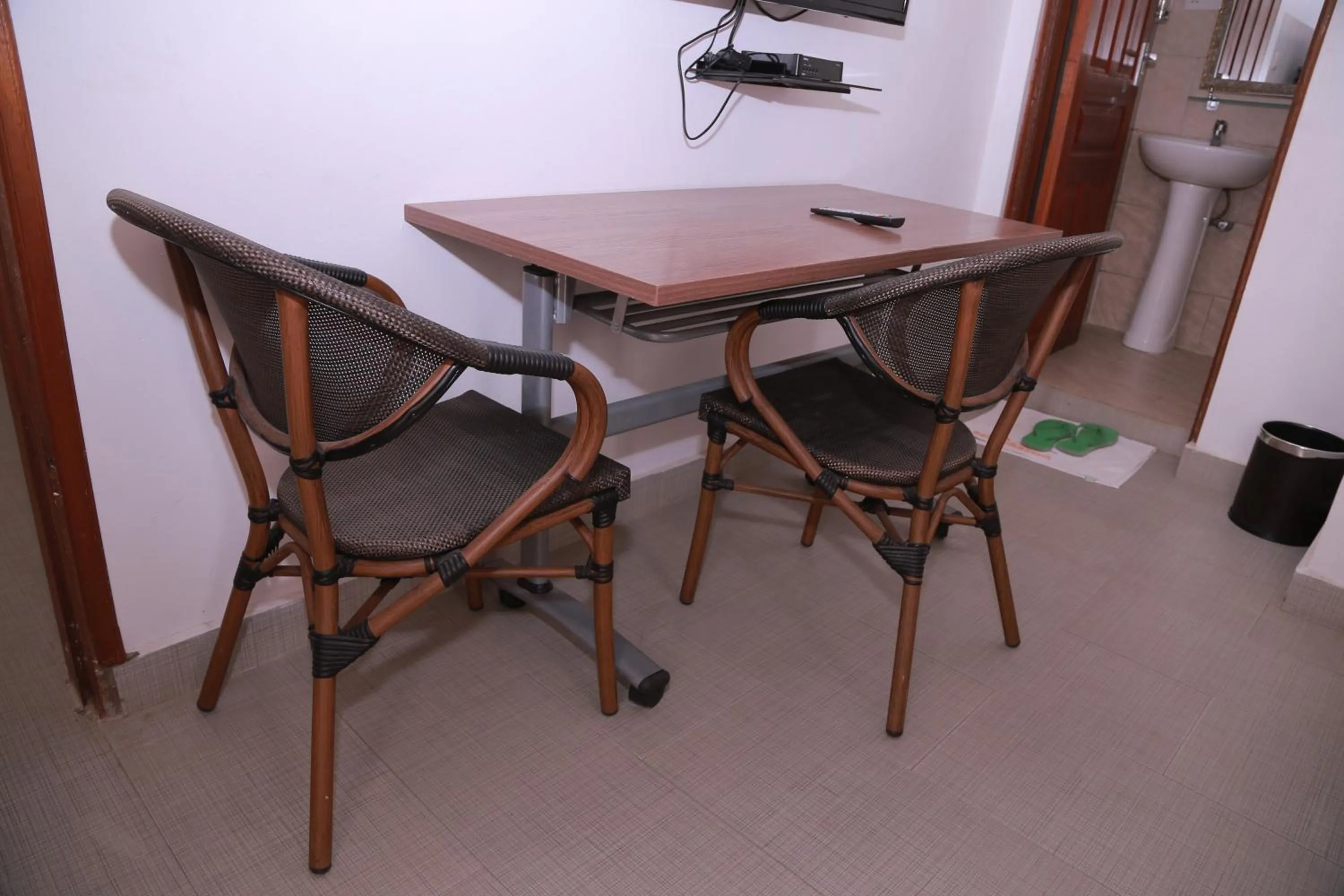 hair dresser in Mawenzi Resort -Mtwapa