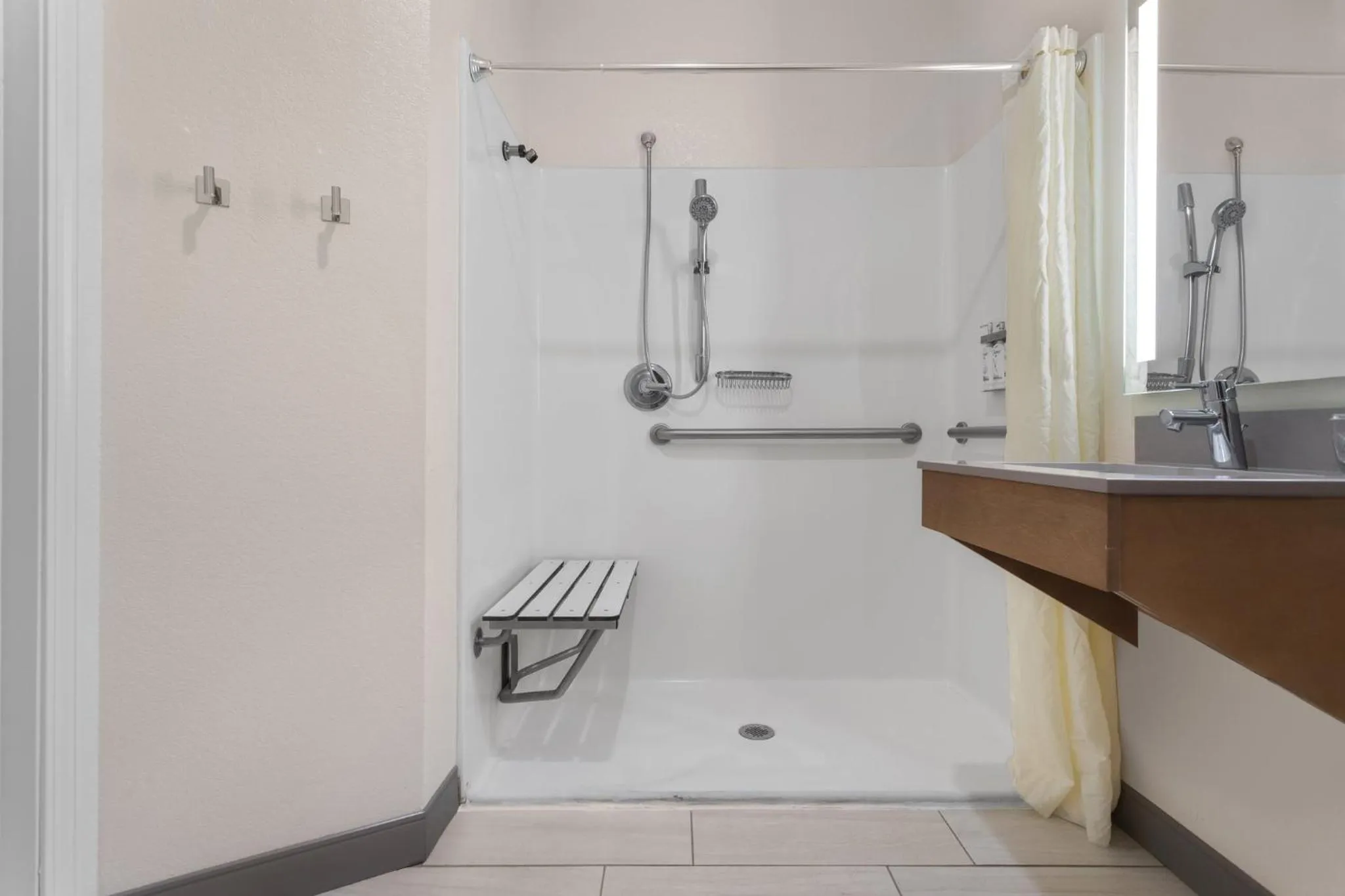 Bathroom in Candlewood Suites La Crosse by IHG