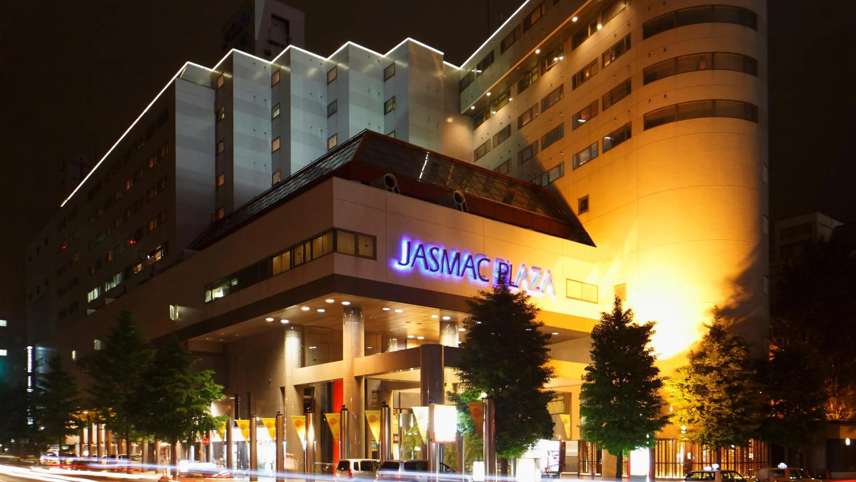 Property building in Jasmac Plaza Hotel