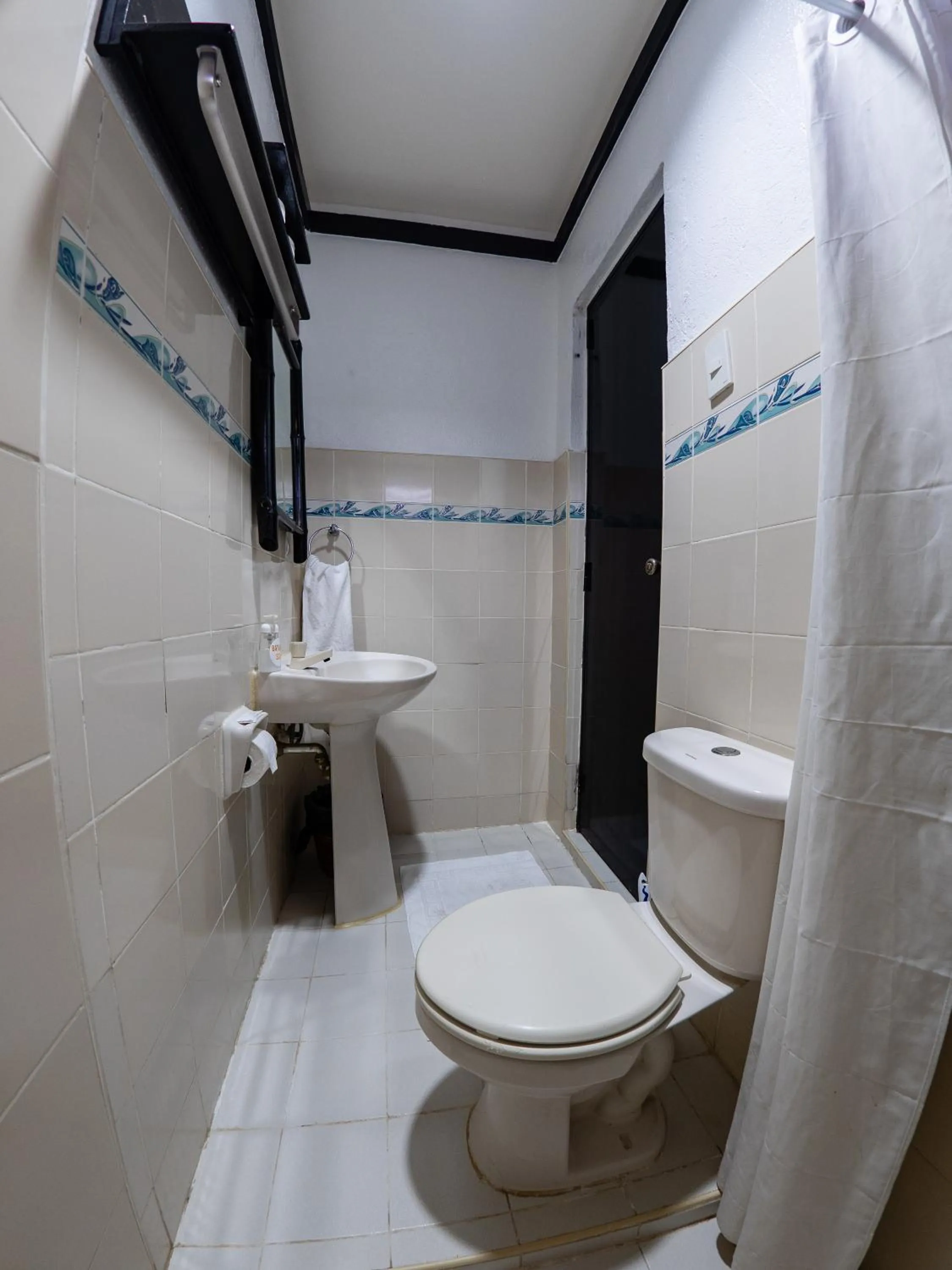 Bathroom in Hippocampus Beach Resort