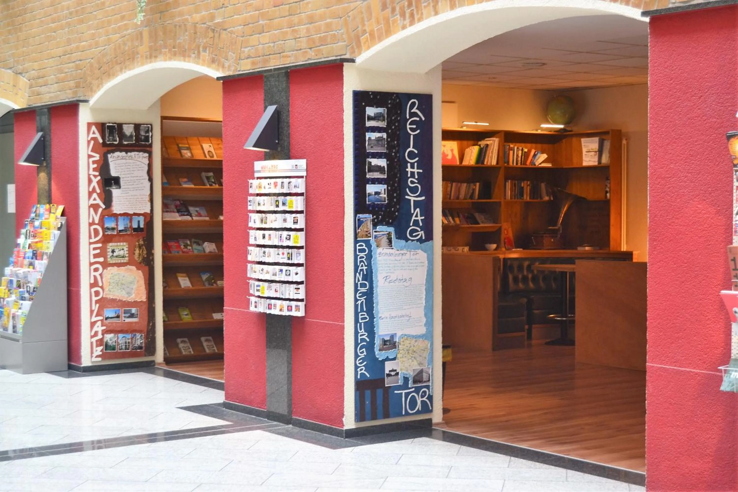 Library in Singer109 Hostel, Hotel & Apartment