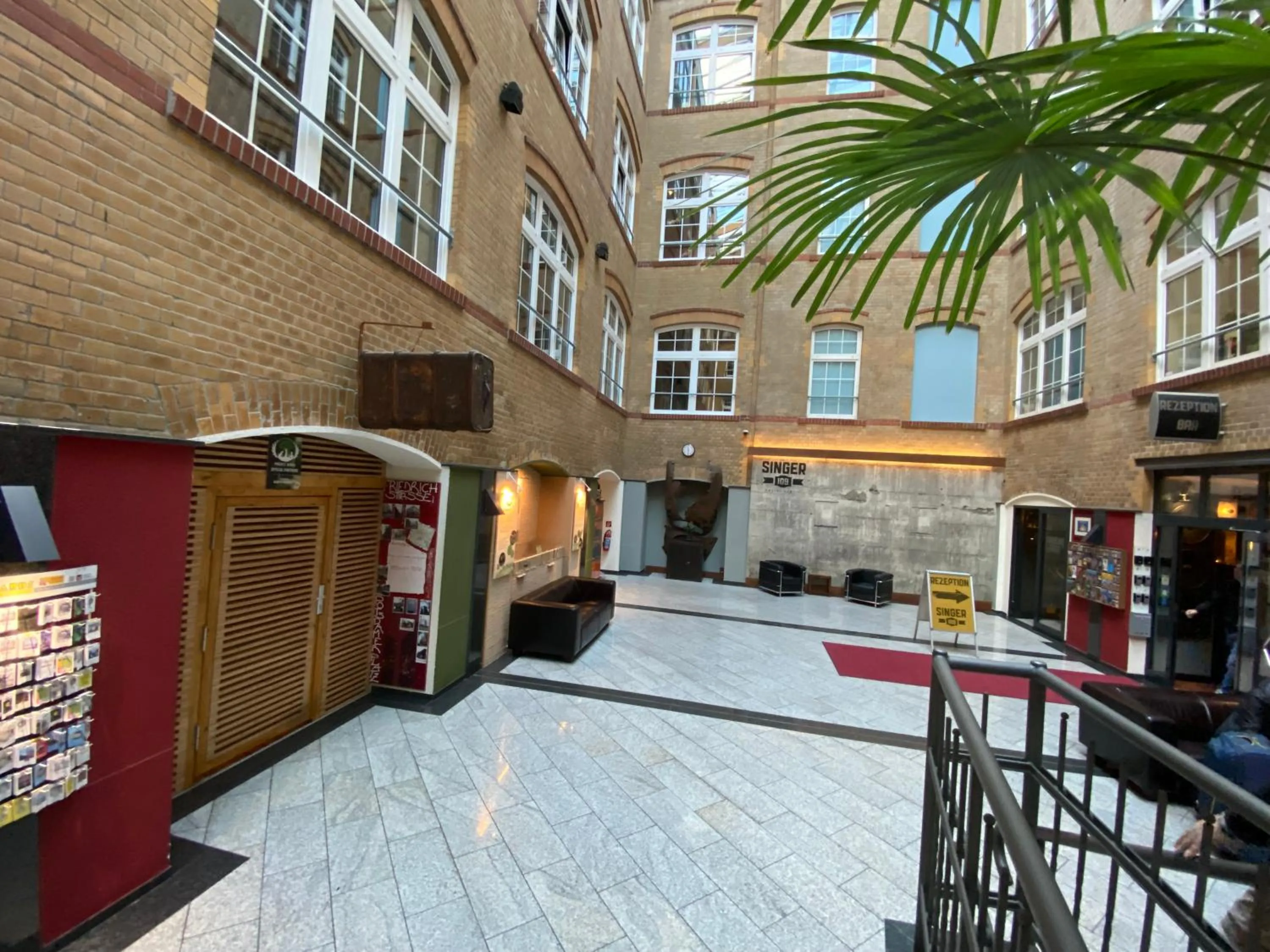 Day in Singer109 Hostel, Hotel & Apartment