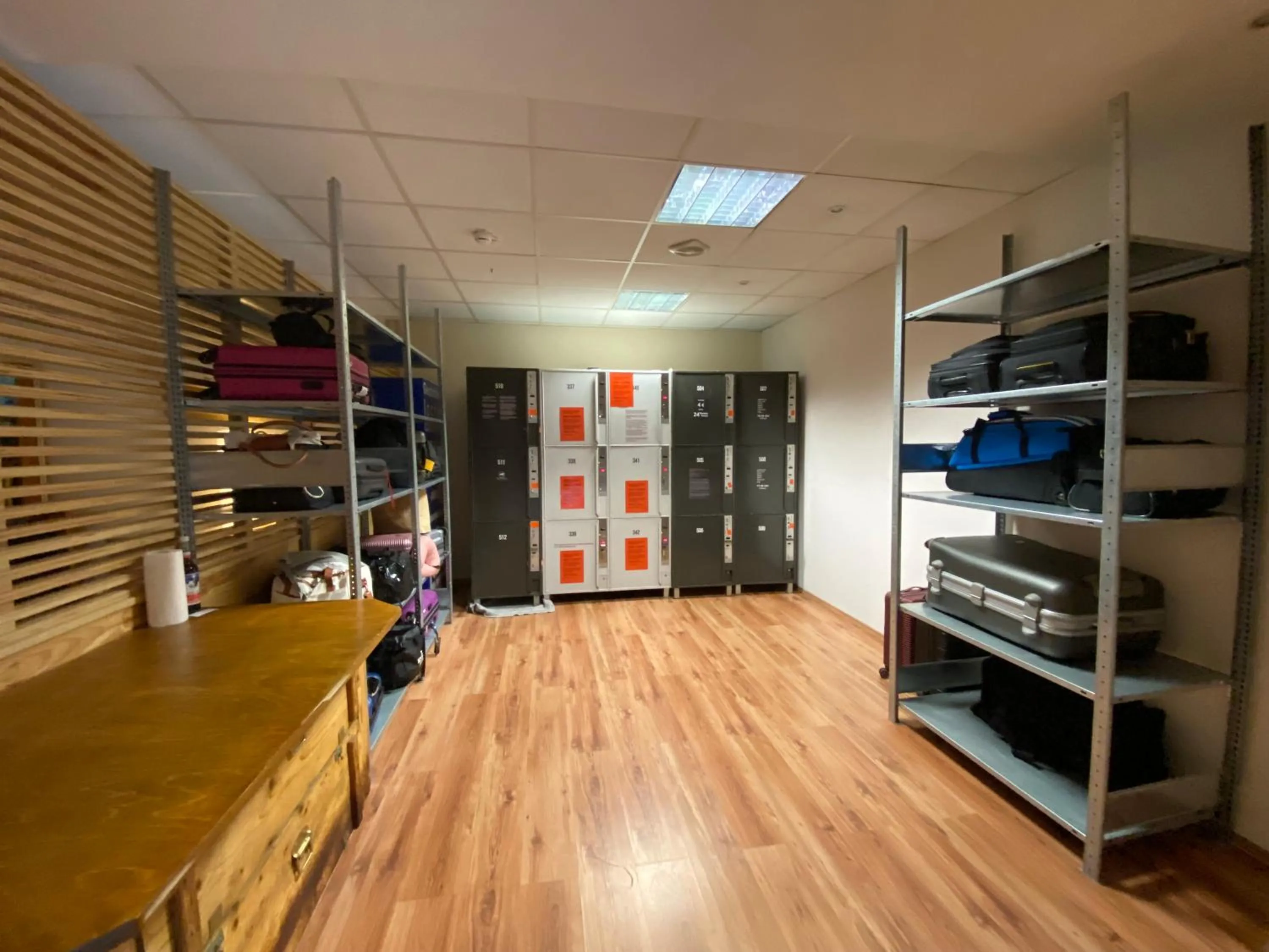 locker in Singer109 Hostel, Hotel & Apartment