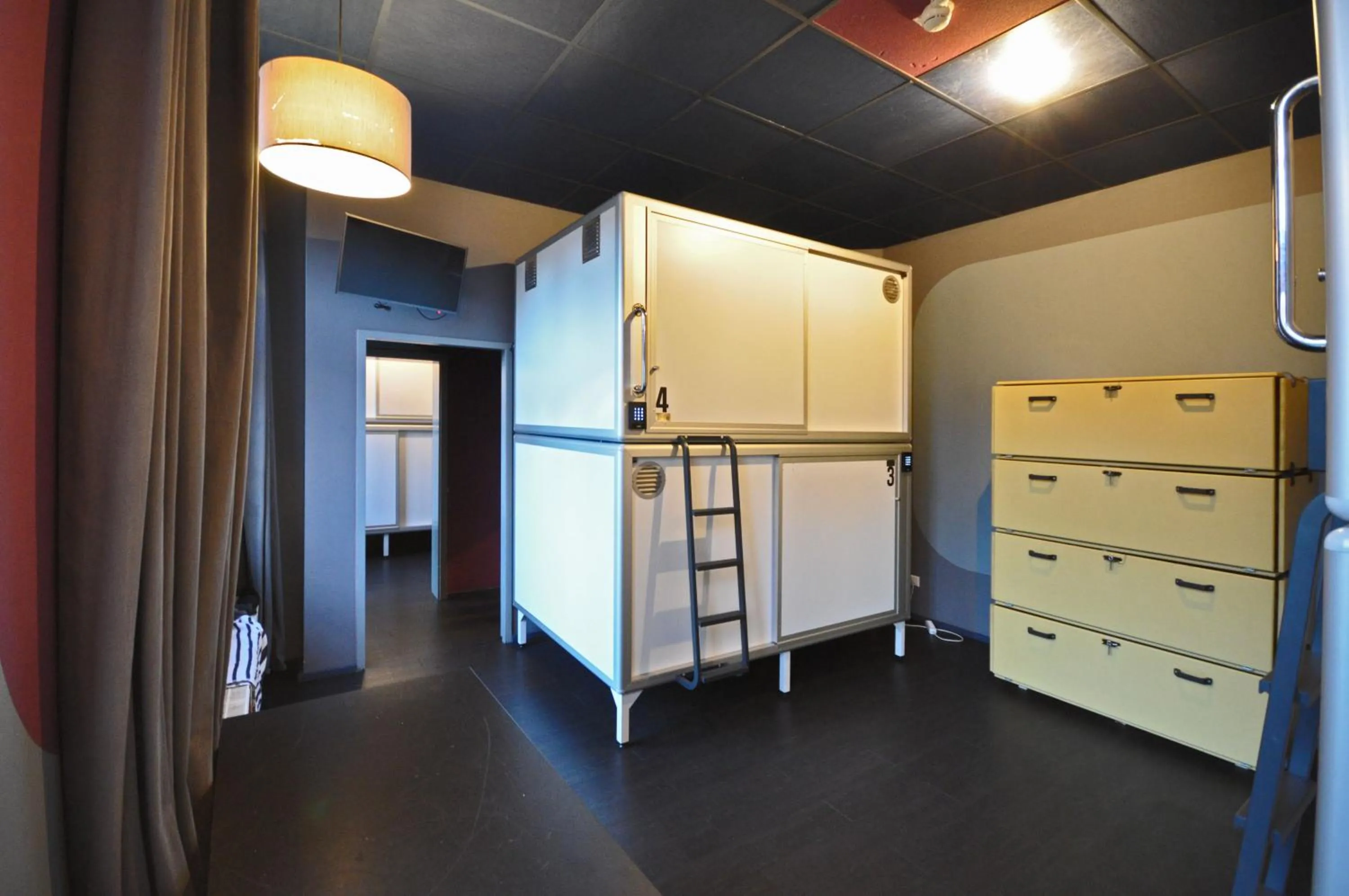 Singer109 Hostel, Hotel & Apartment