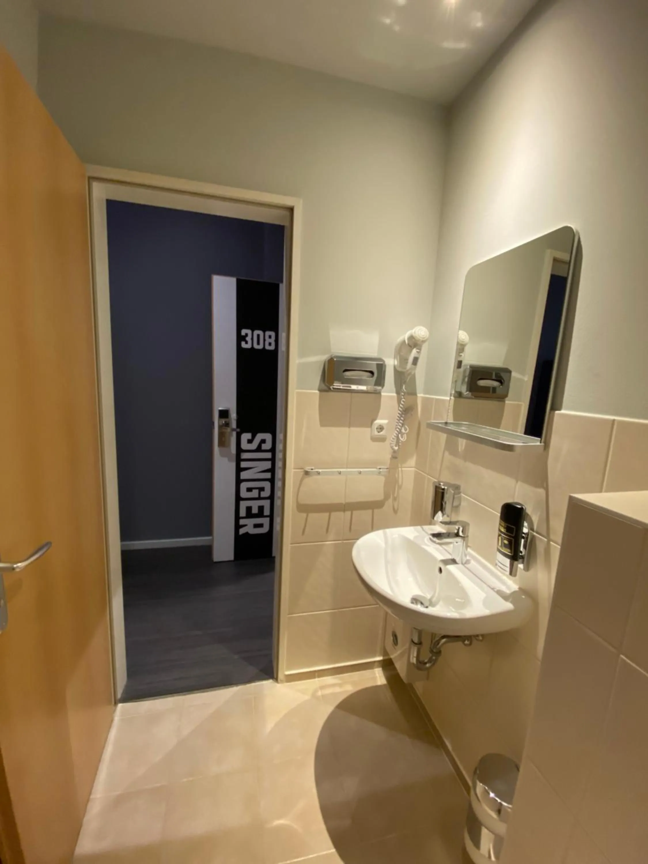 Bathroom in Singer109 Hostel, Hotel & Apartment