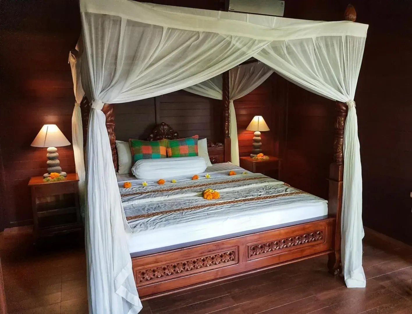Double Room with Private Bathroom in Secluded Jungle Villa Double Room with Private Bathroom in Secluded Jungle Villa