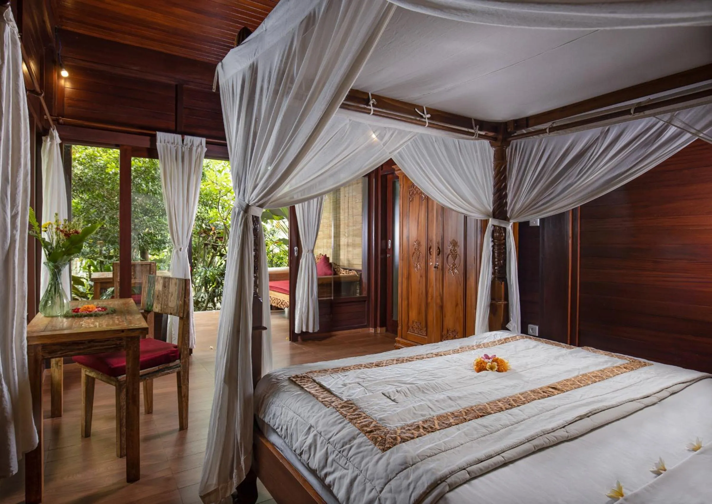 Photo of the whole room, Bed in Secluded Jungle Villa
