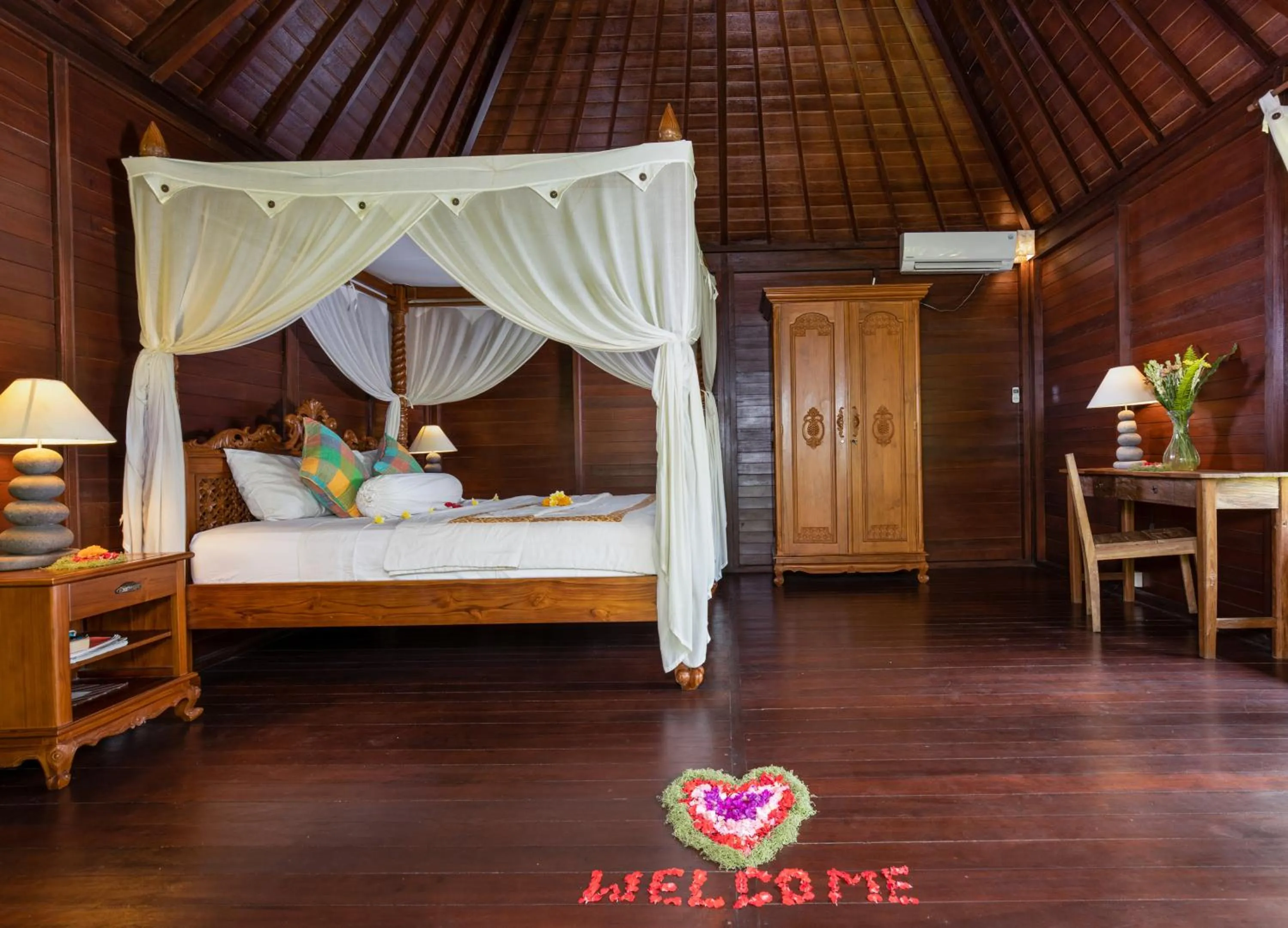 Bedroom, Bed in Secluded Jungle Villa