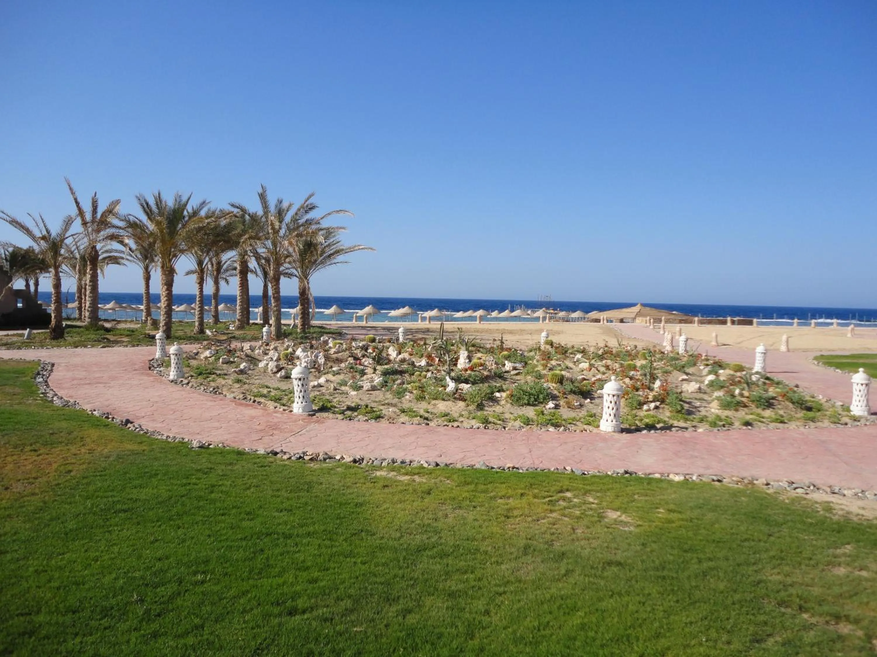Garden in ONATTI Beach Resort - Marsa Alam