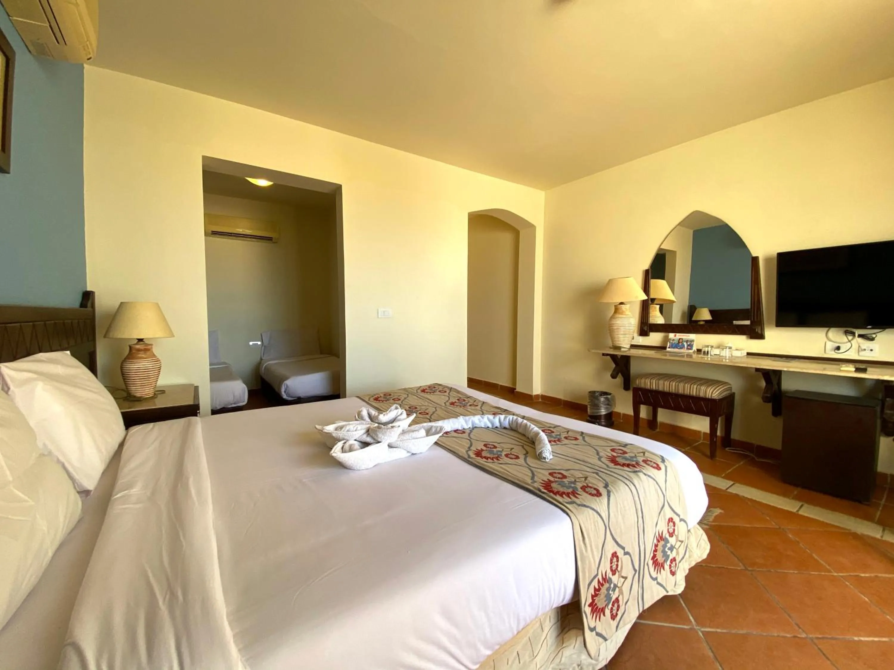 Family, Bed in ONATTI Beach Resort - Marsa Alam