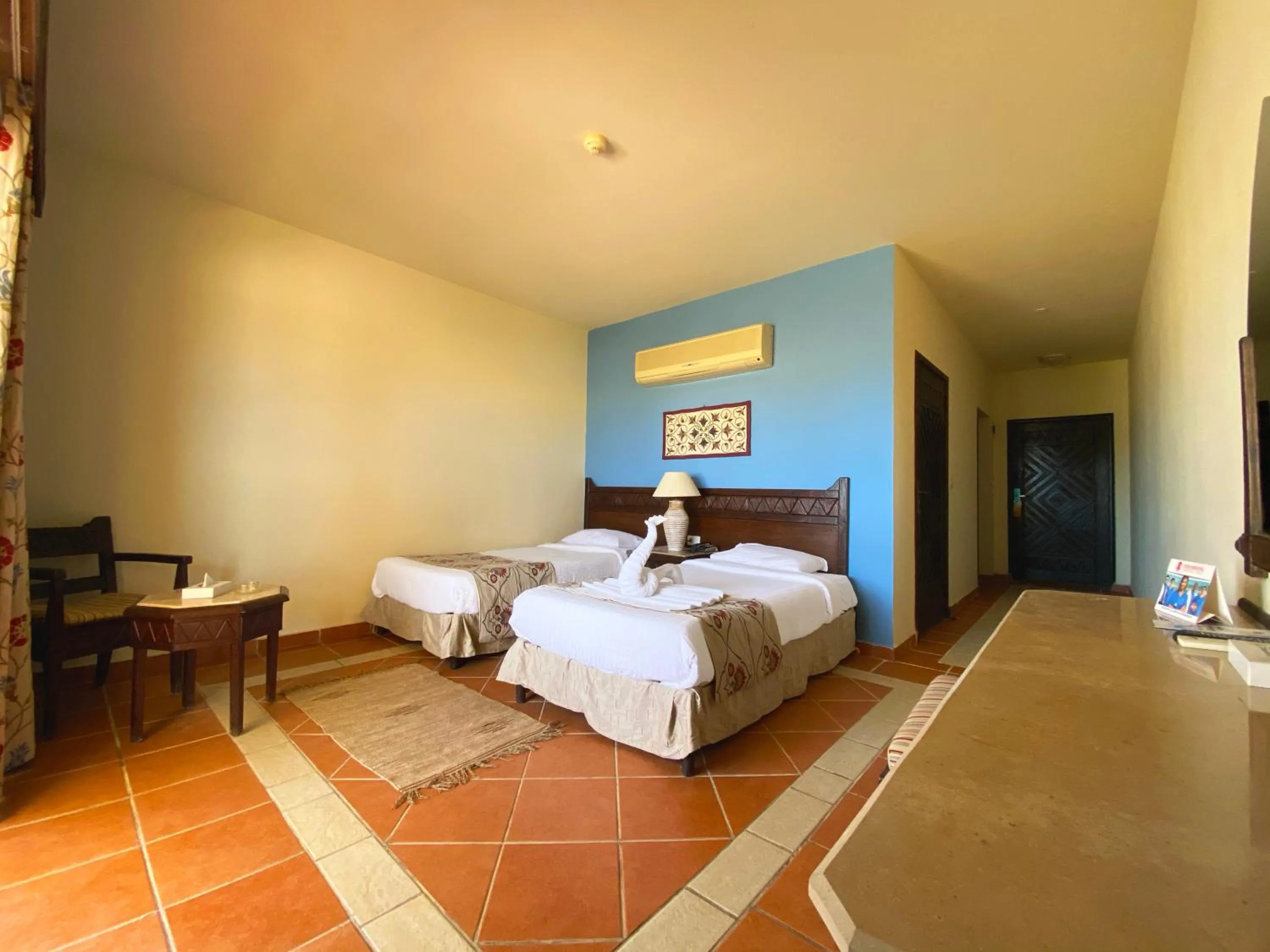 Photo of the whole room, Bed in ONATTI Beach Resort - Marsa Alam