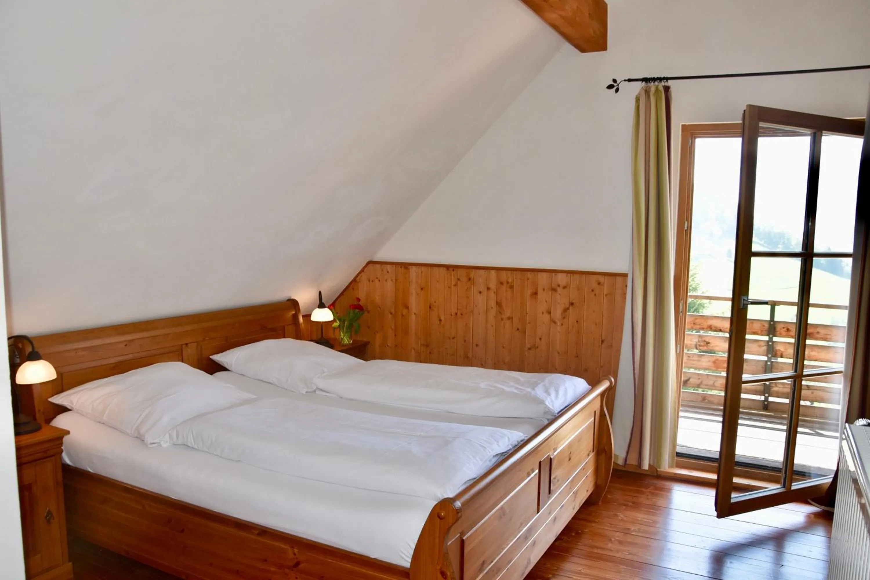 Bed in Hotel & Chalets Herrihof