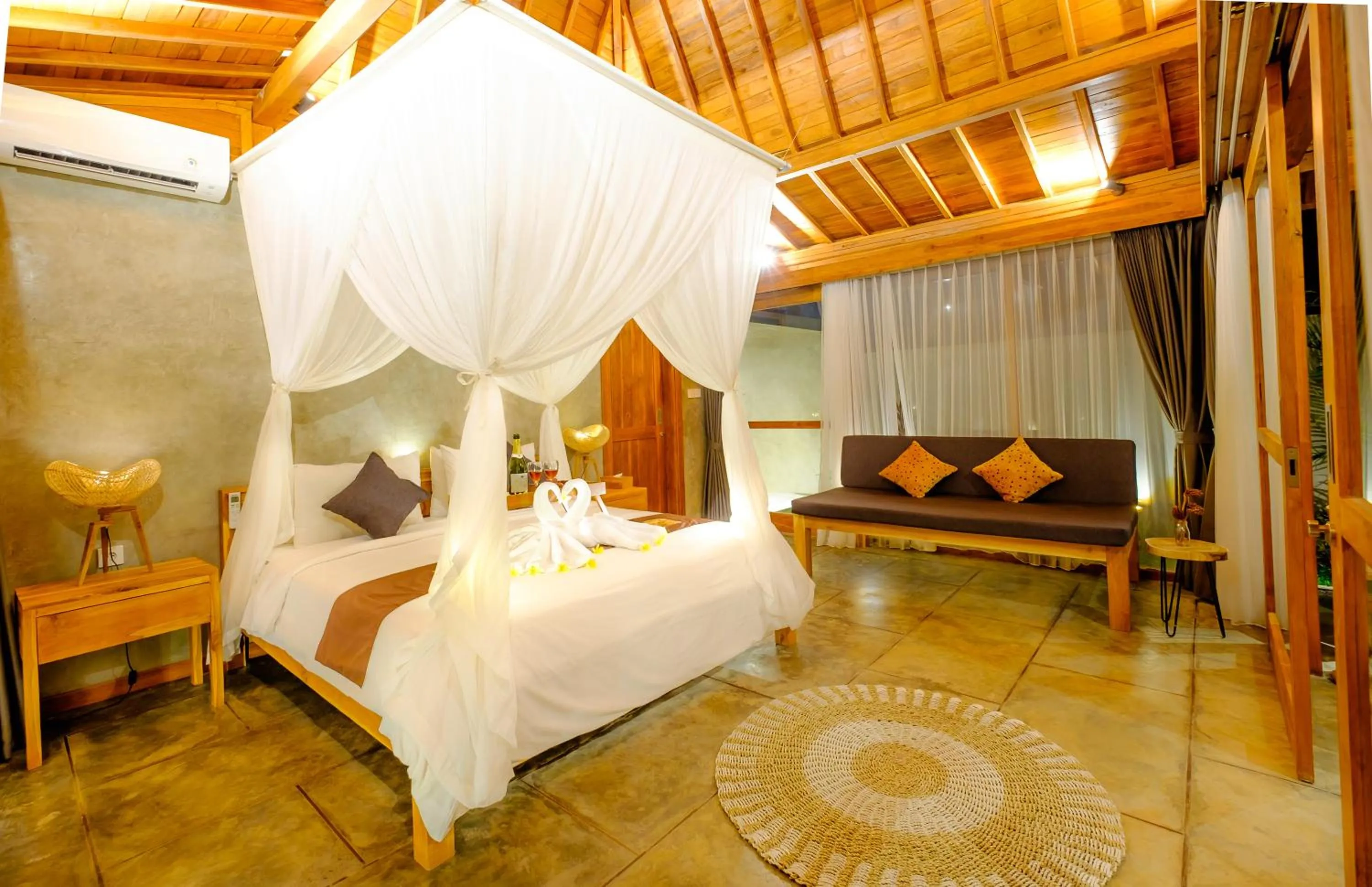 Bed in Canggu Wooden Green Paradise