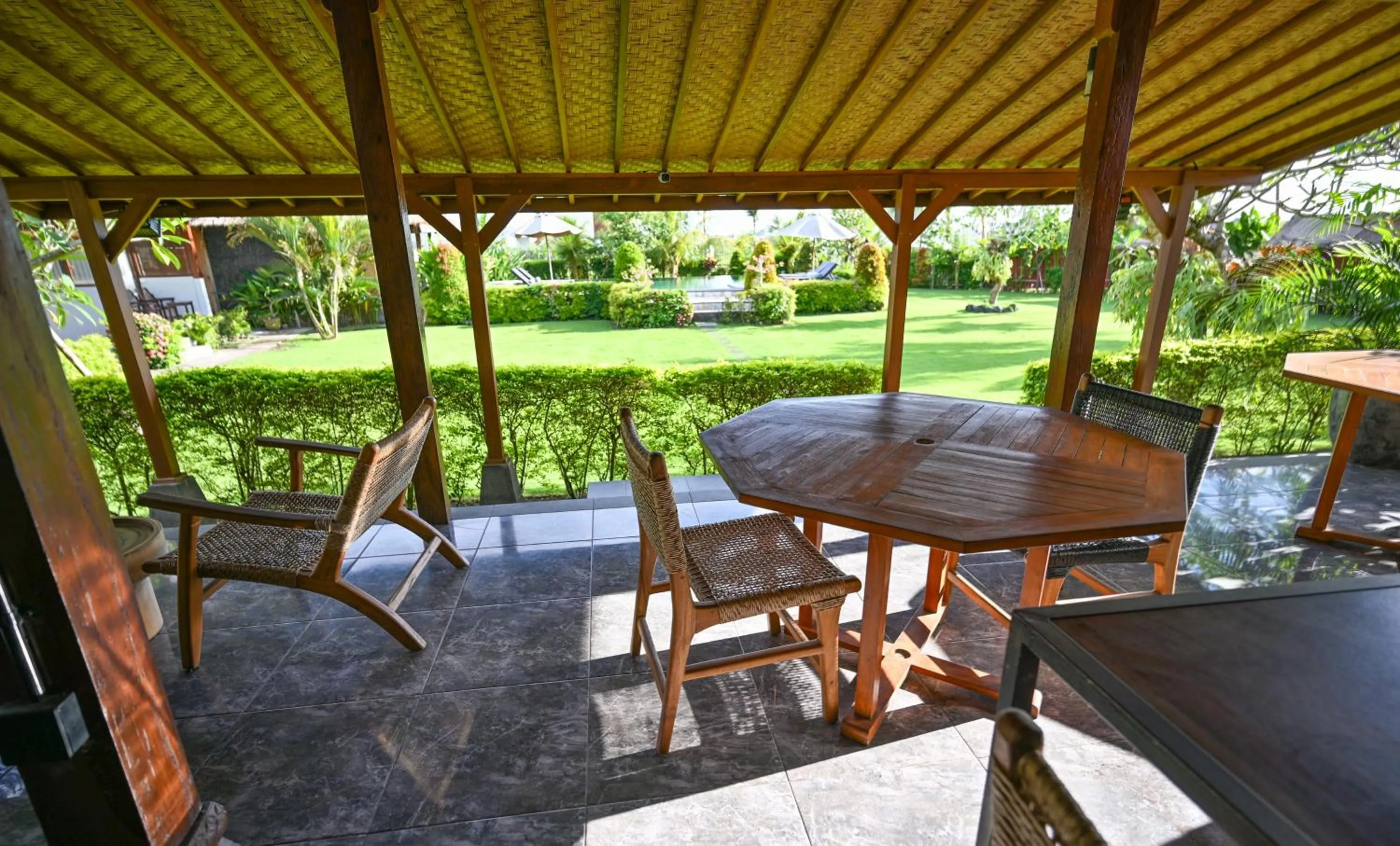 Restaurant/places to eat in Canggu Wooden Green Paradise