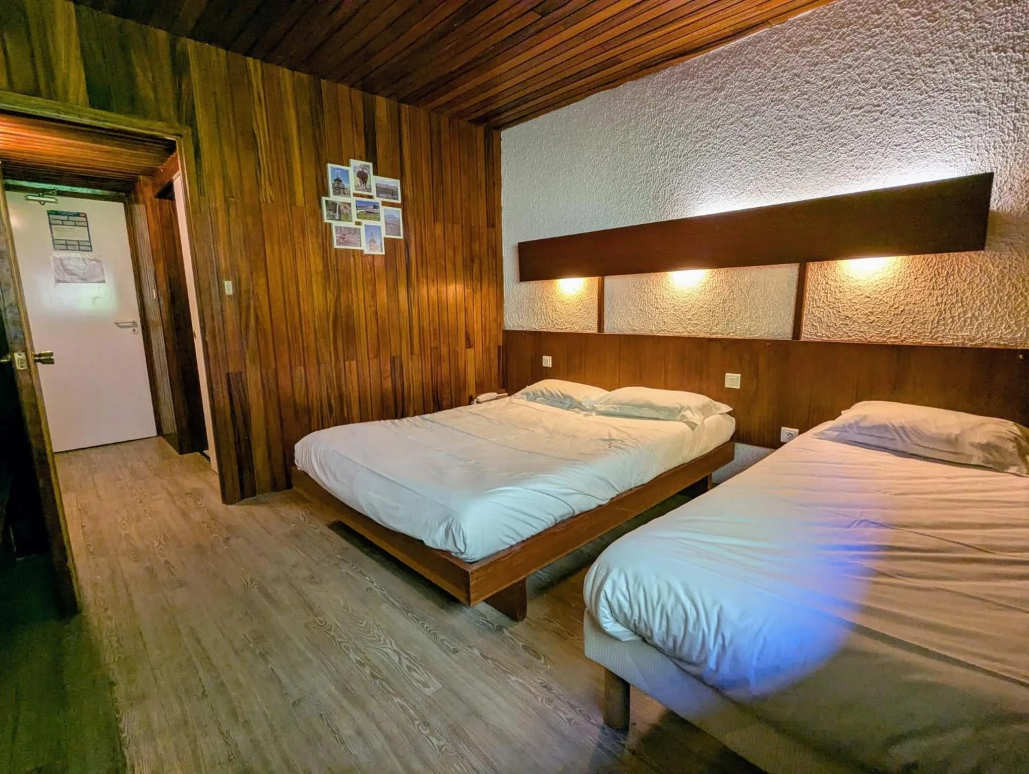 Photo of the whole room, Bed in Gergovia