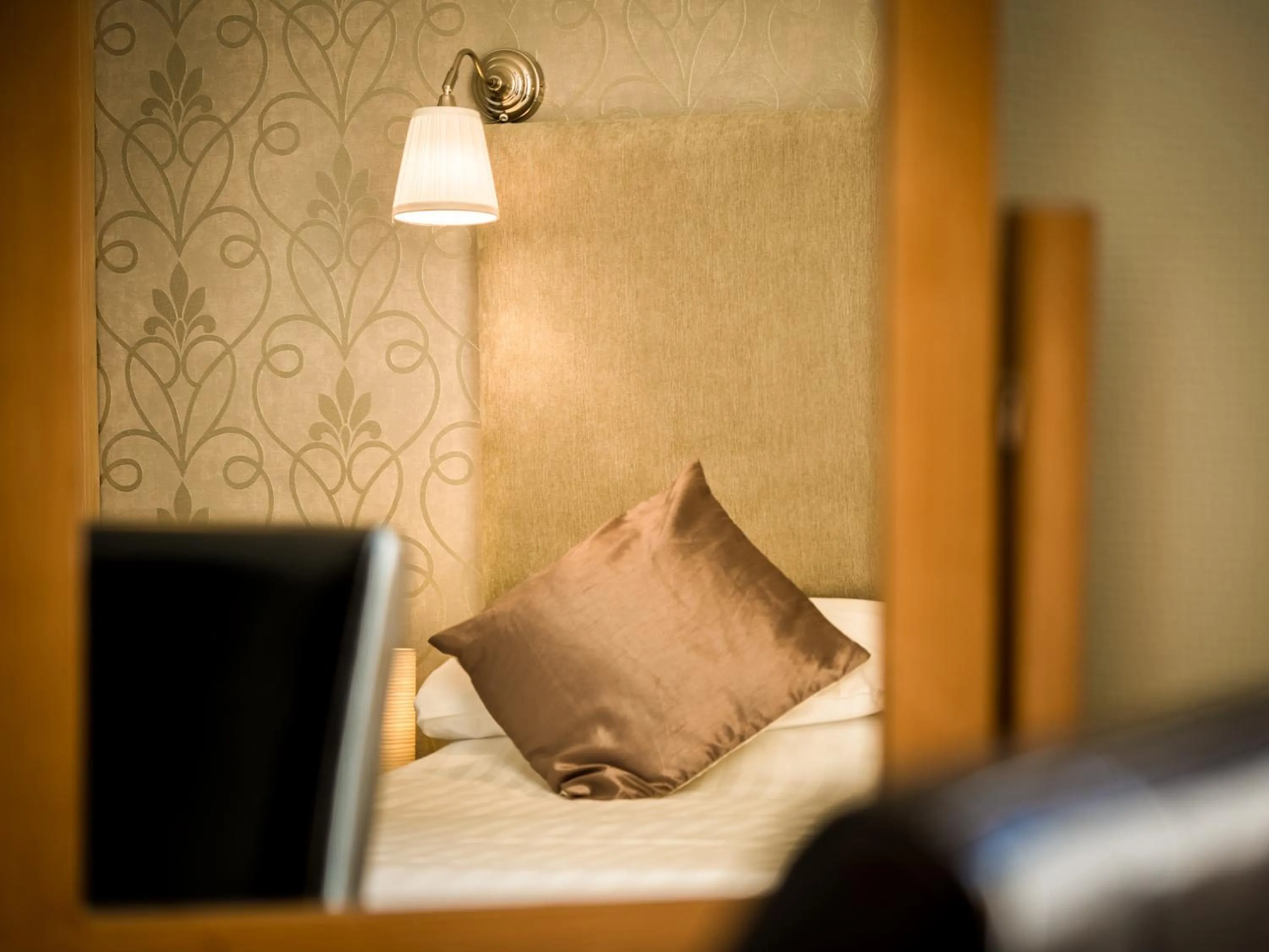 Bedroom, Bed in The Grafton Guest House