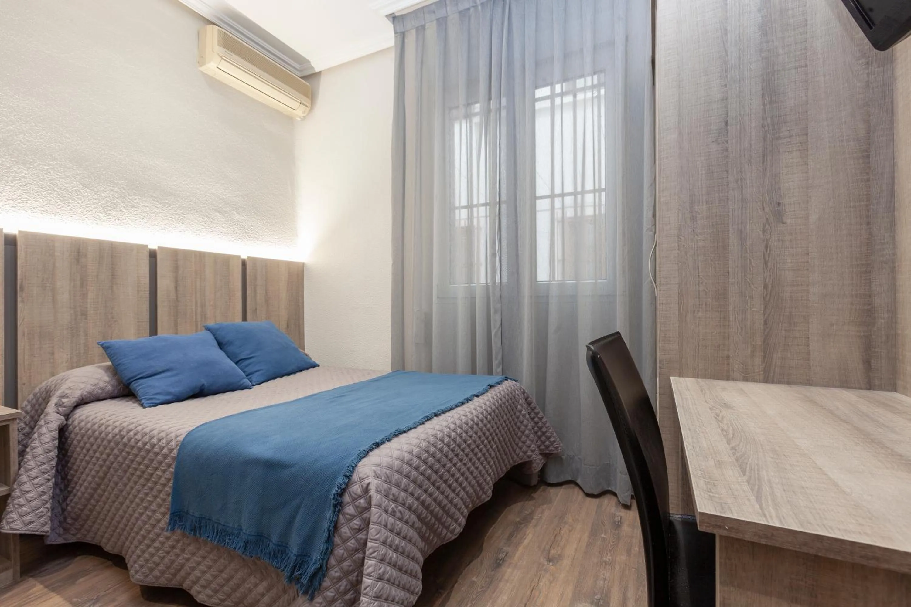 Photo of the whole room, Bed in Hostal María Luisa