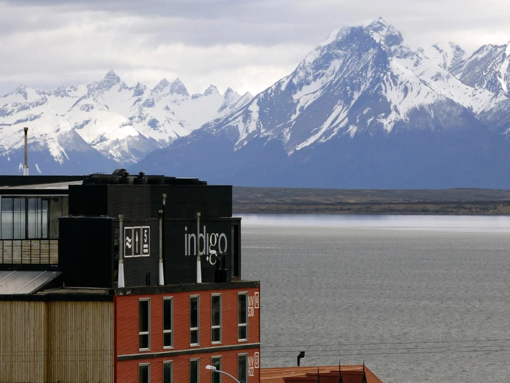Facade/entrance in NOI Indigo Patagonia