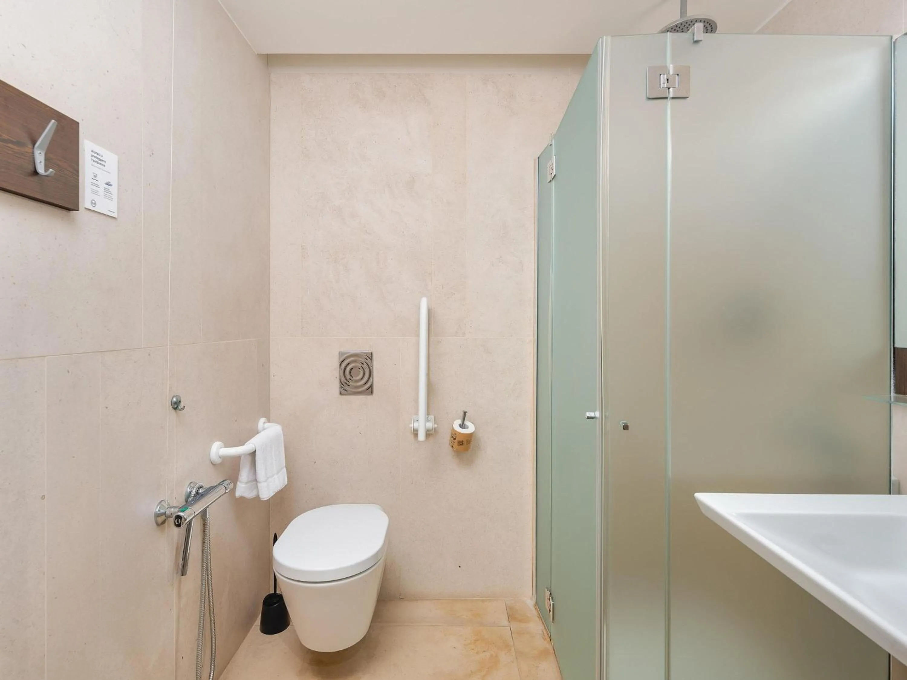 Photo of the whole room in B&B Hotel Milano Central Station