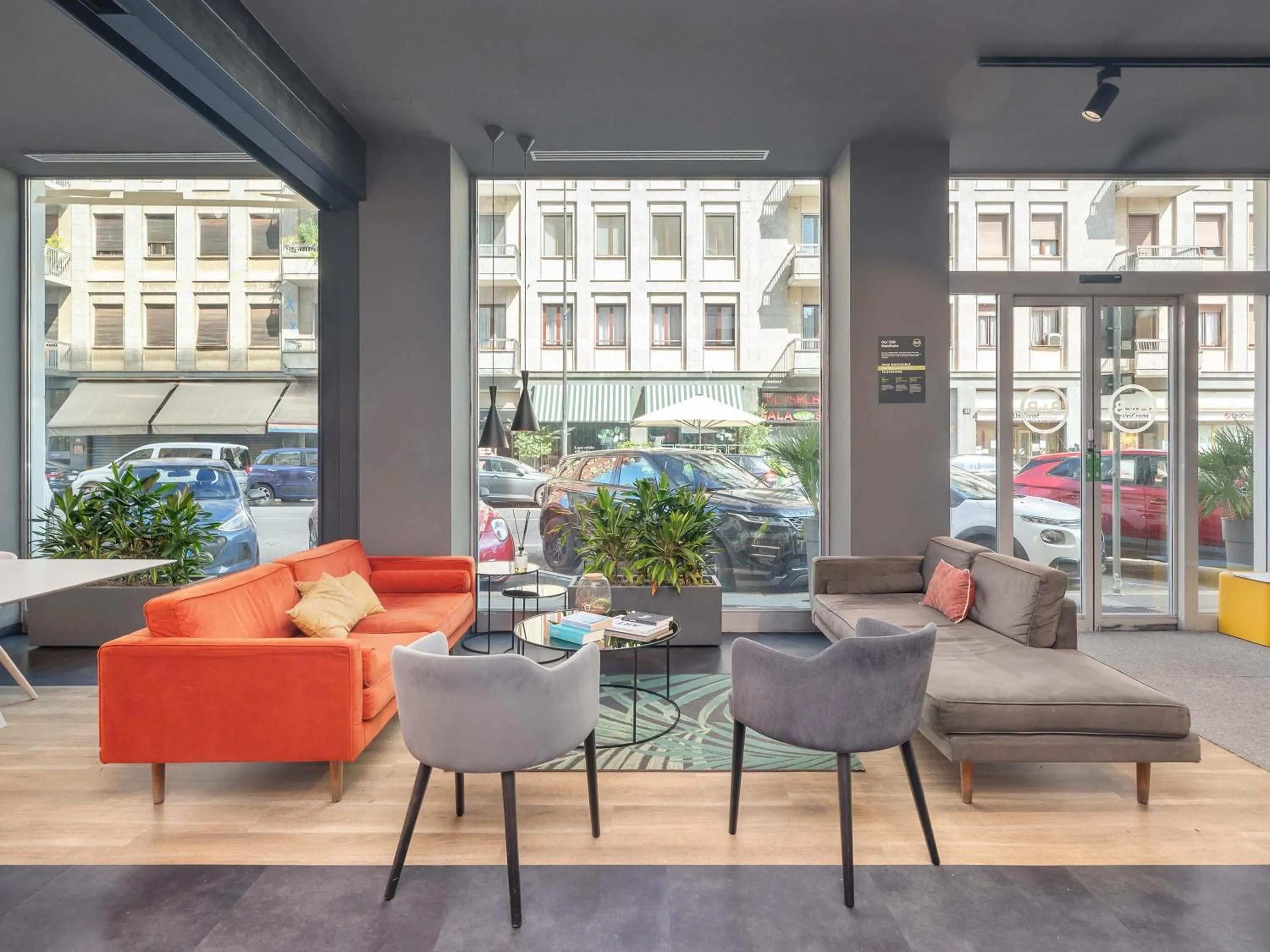 Lobby or reception in B&B Hotel Milano Central Station