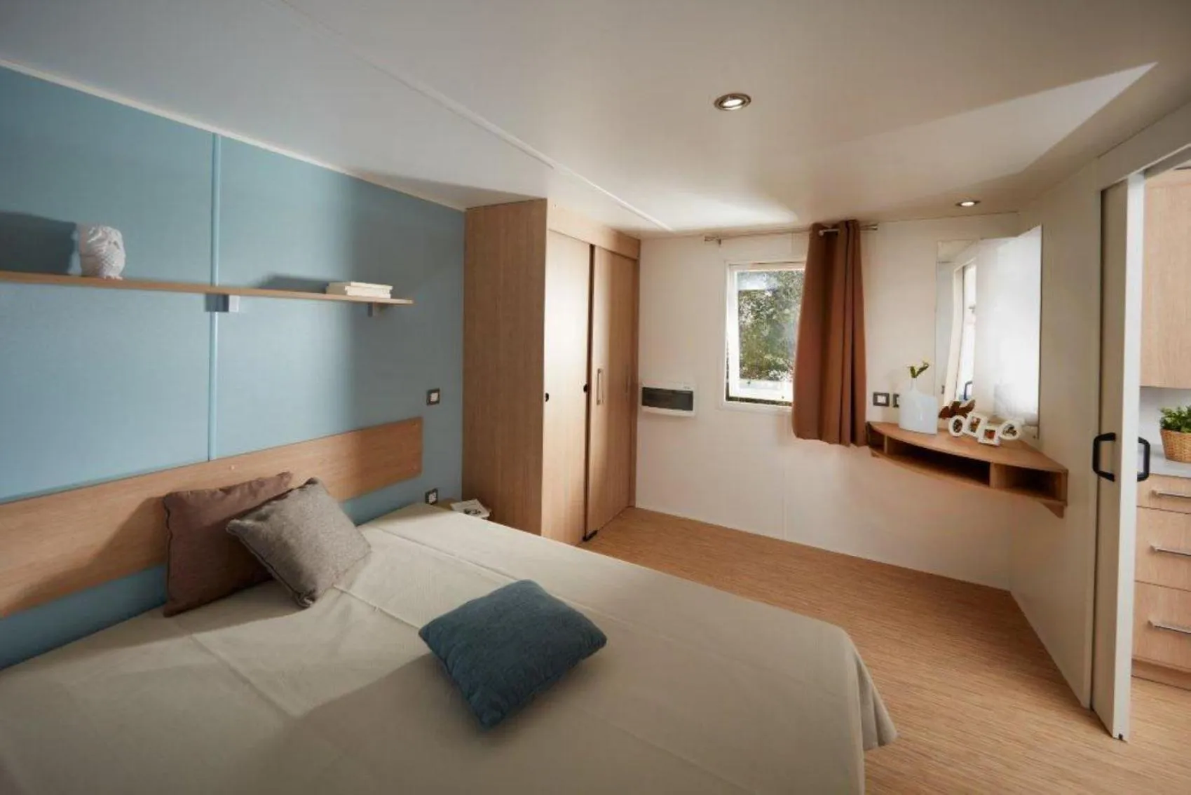 Property building, Bed in Camping Platja Cambrils