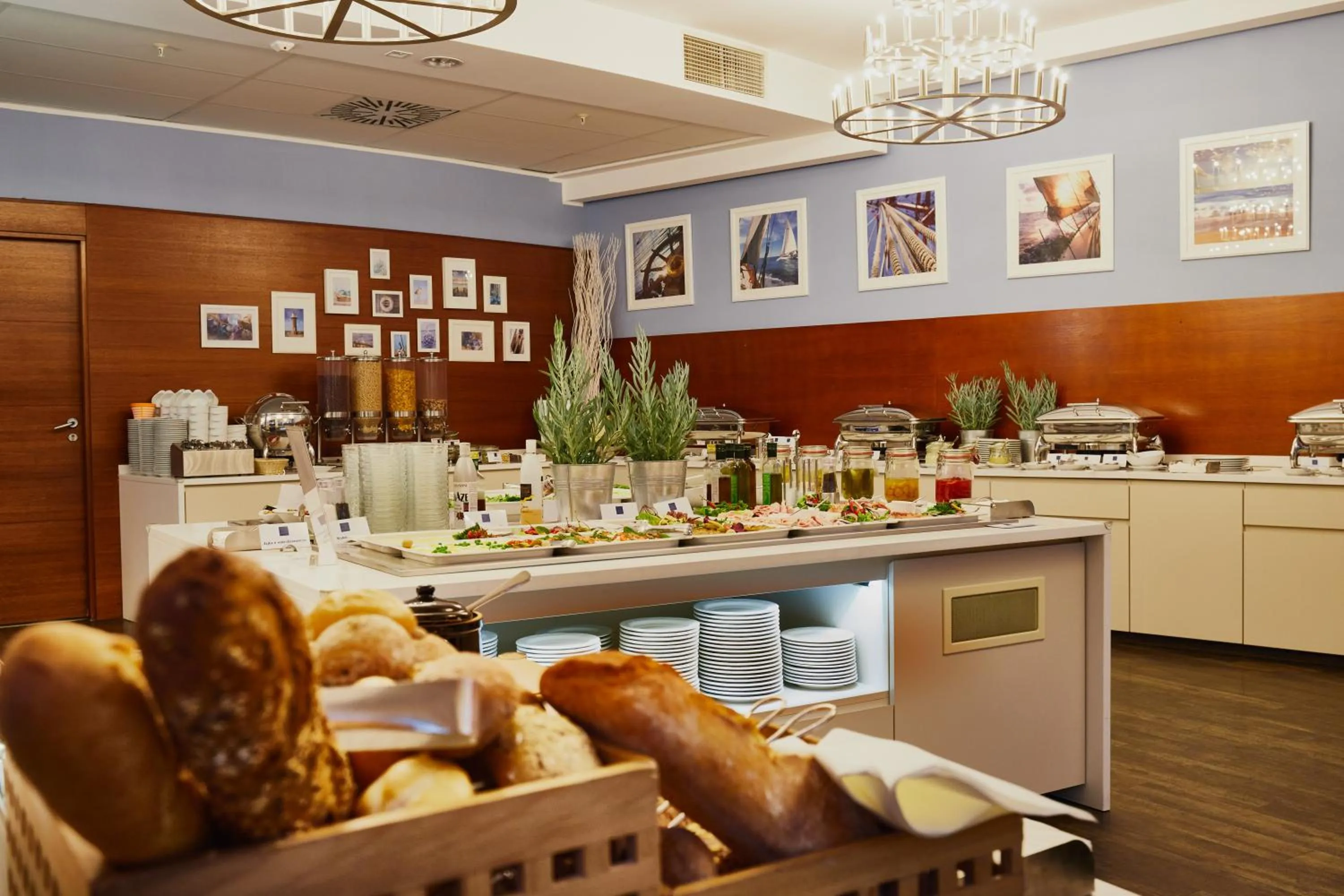 Buffet breakfast in Hotel Dom Zdrojowy Resort & SPA - Destigo Hotels