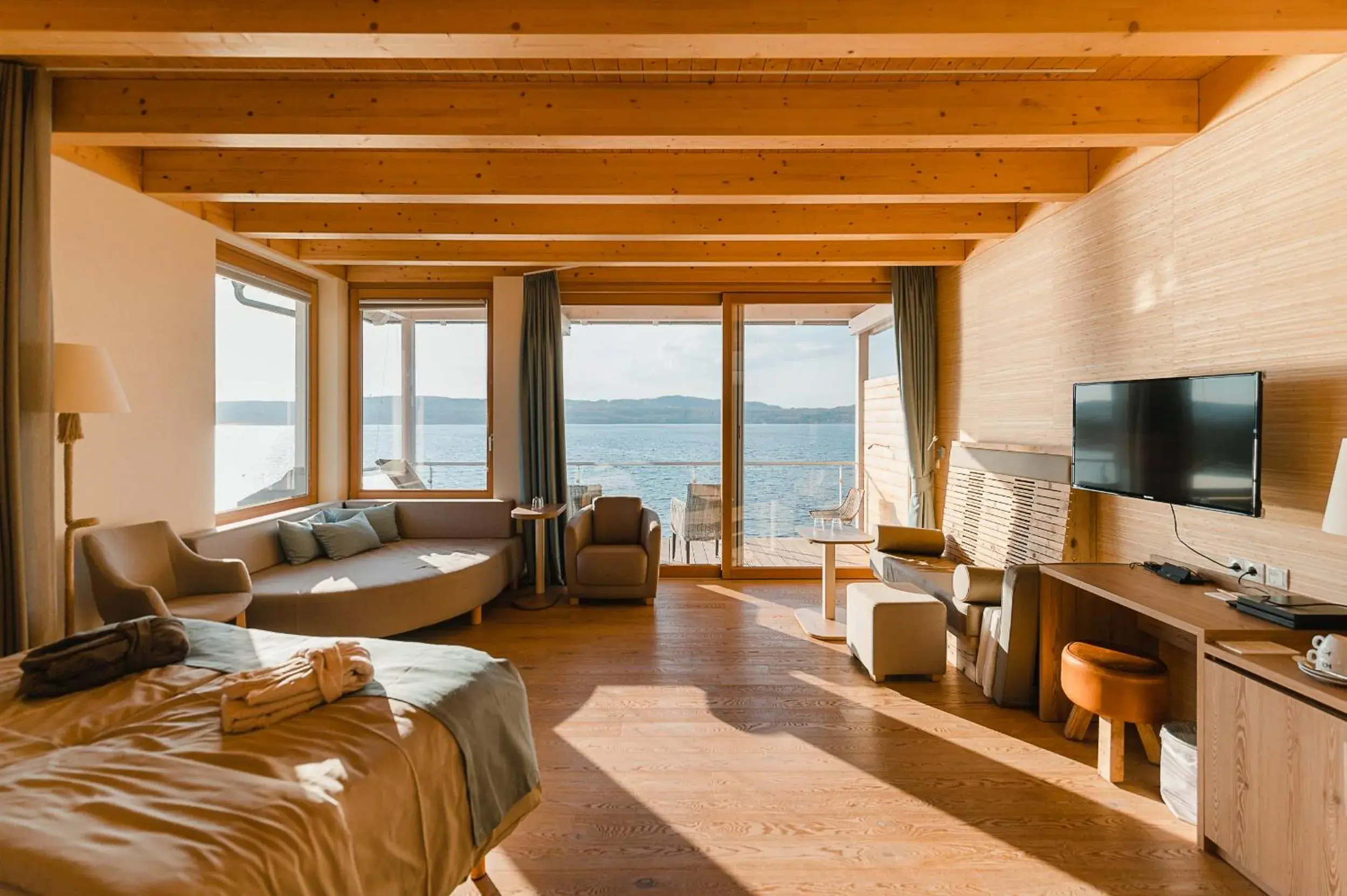 Family Suite with Balcony and Lake View in Insel der Sinne Family Suite with Balcony and Lake View in Insel der Sinne