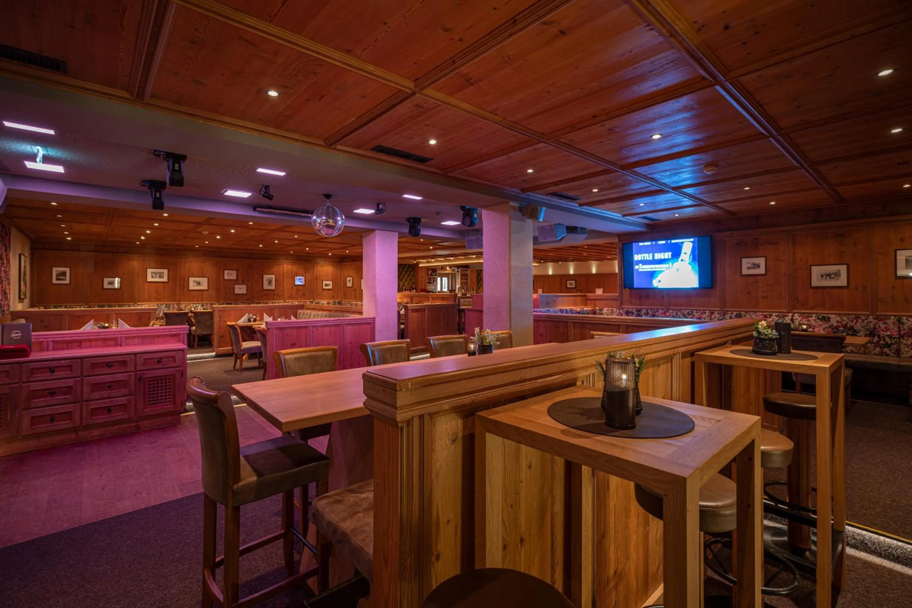 Restaurant/places to eat in Hotel Trofana Alpin