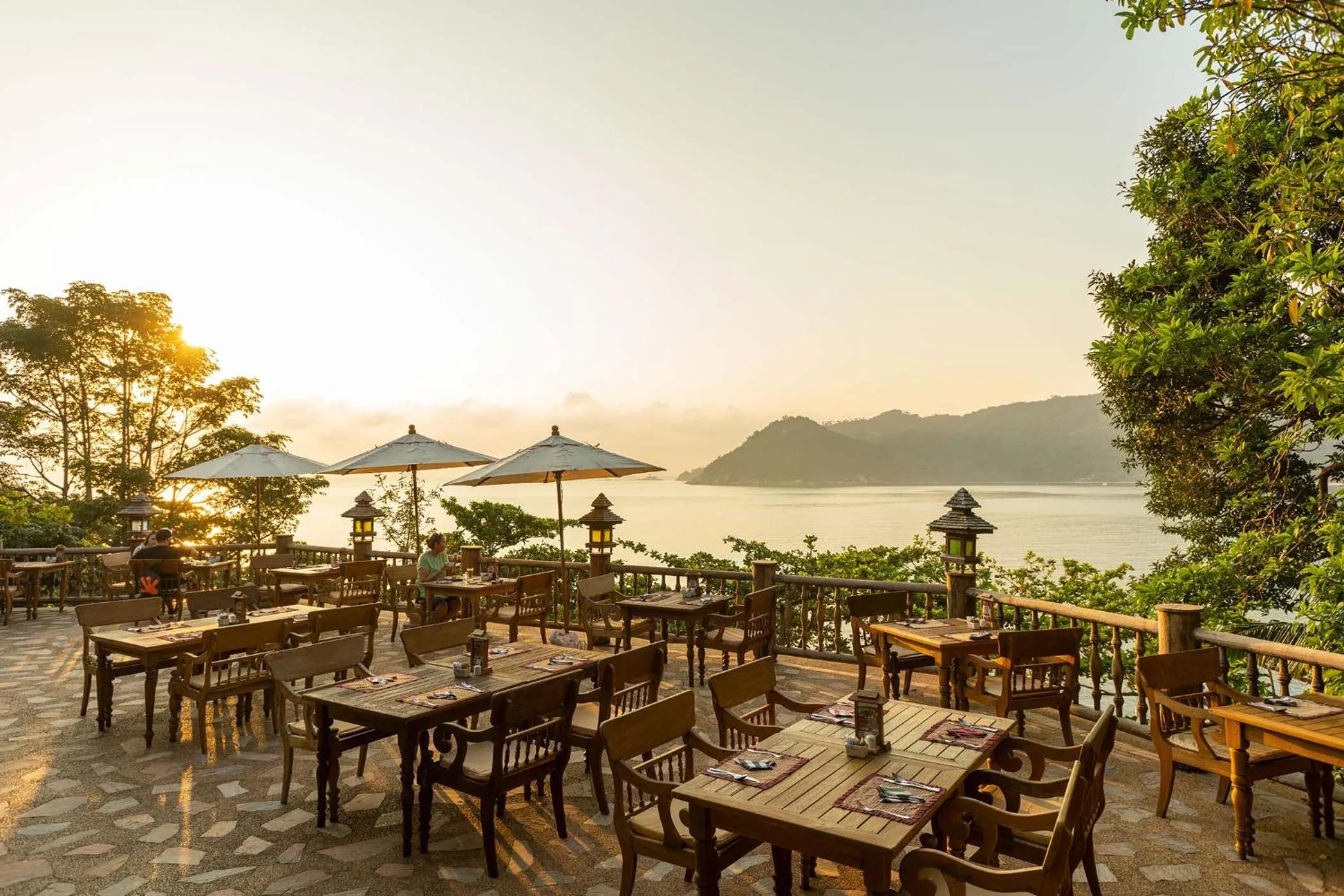 Restaurant/places to eat in Santhiya Koh Phangan Resort and Spa