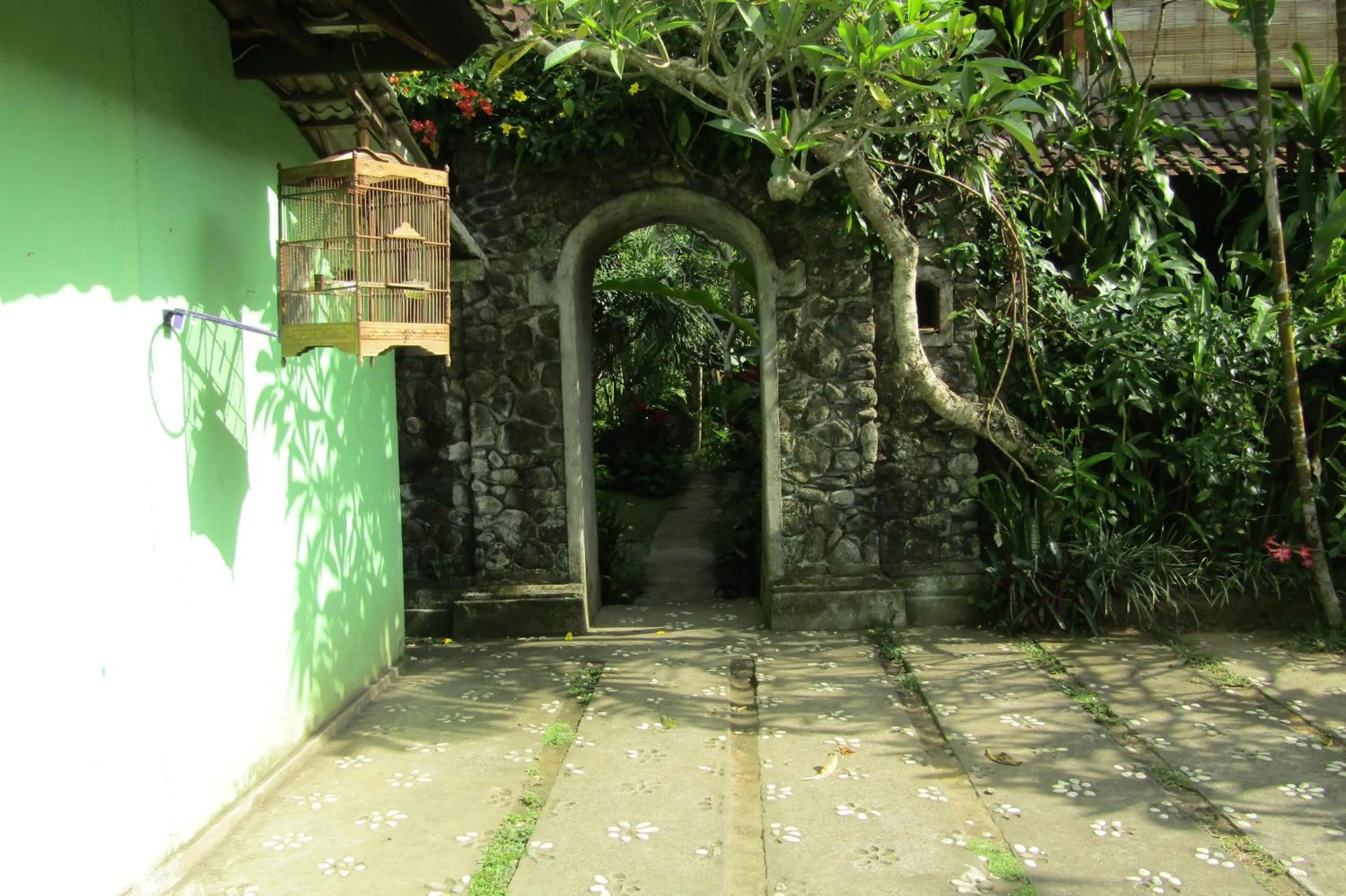 Facade/entrance in Recep Bungalow