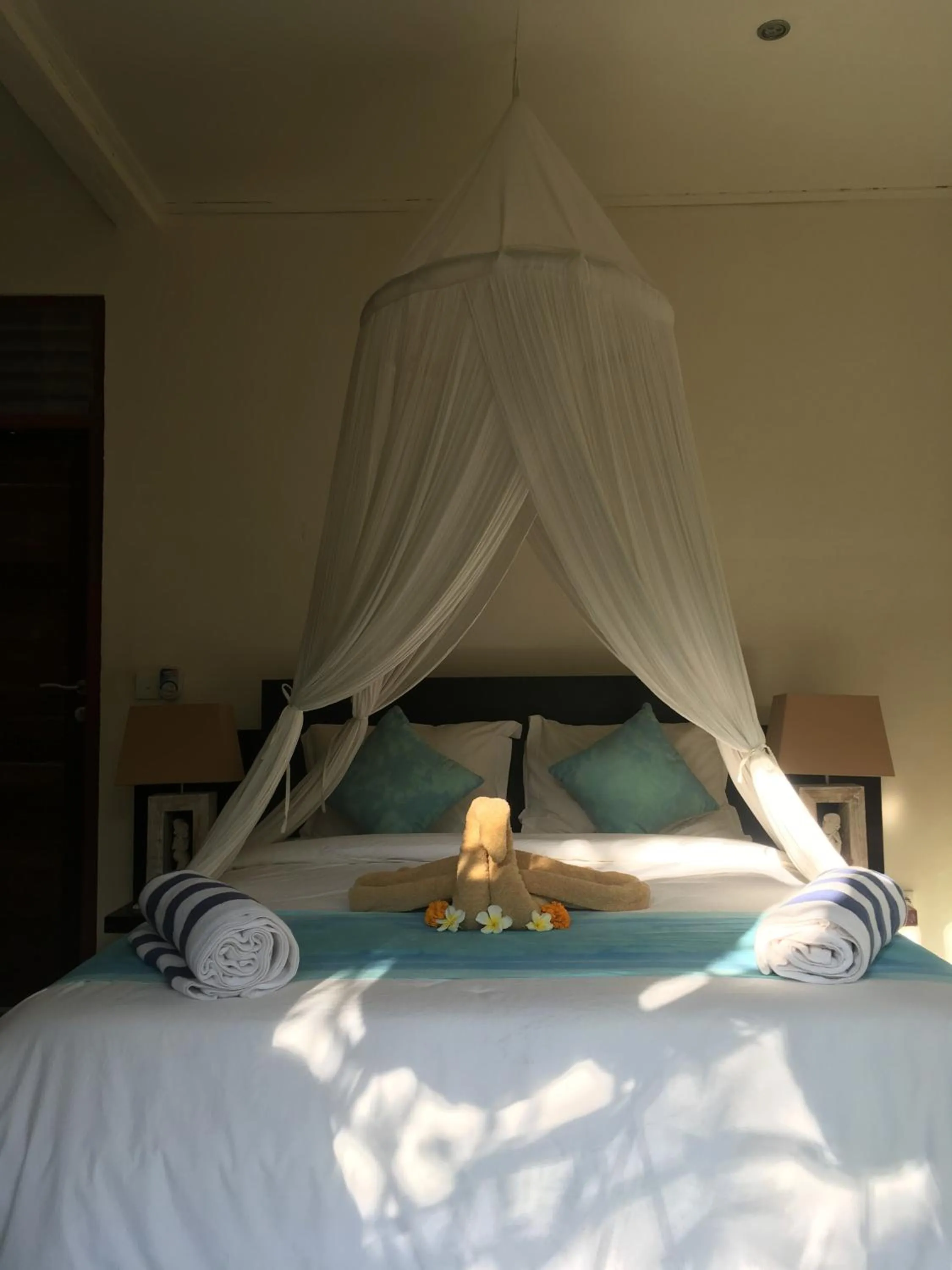 Bedroom, Bed in Recep Bungalow