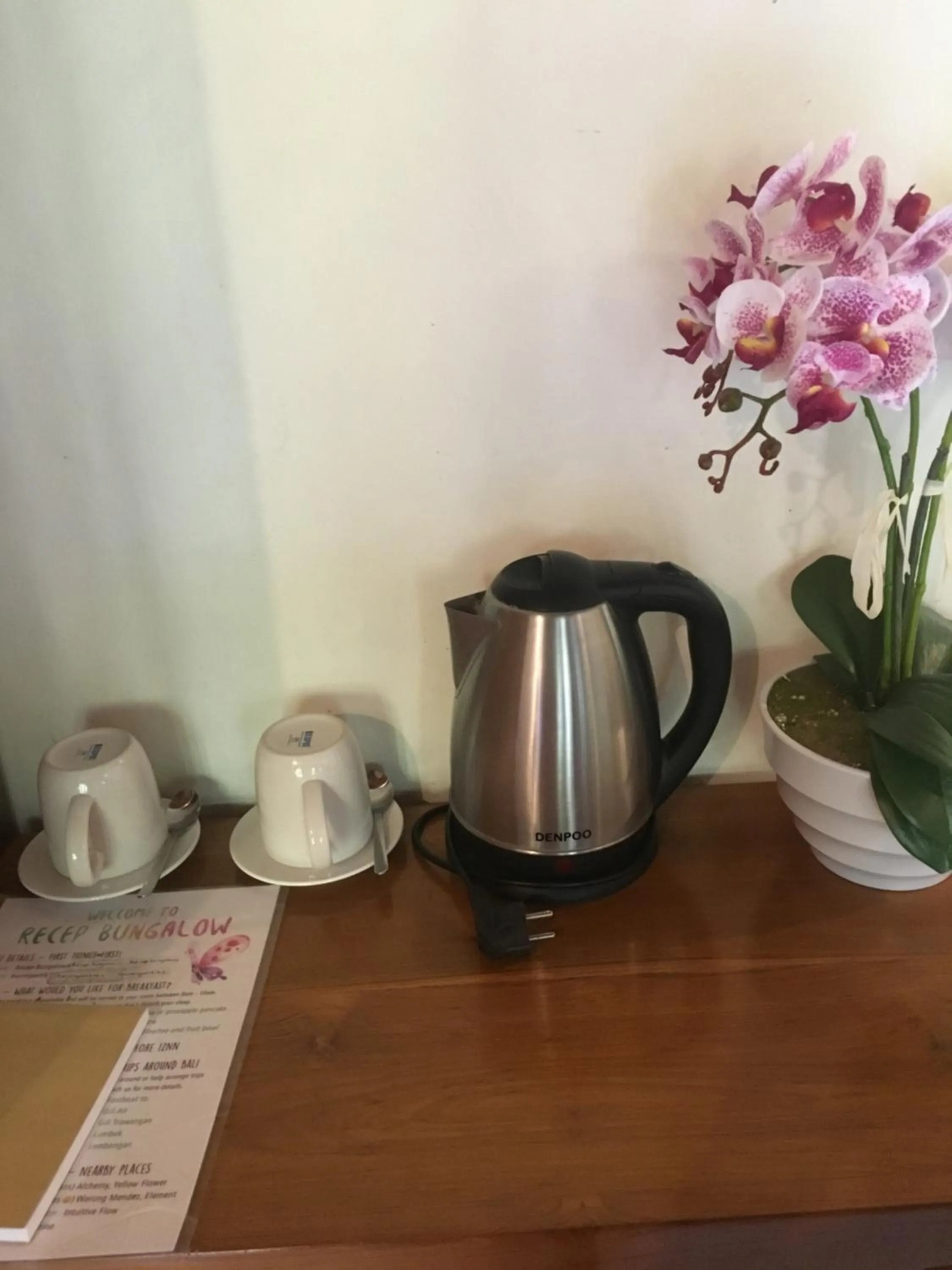 Coffee/tea facilities in Recep Bungalow