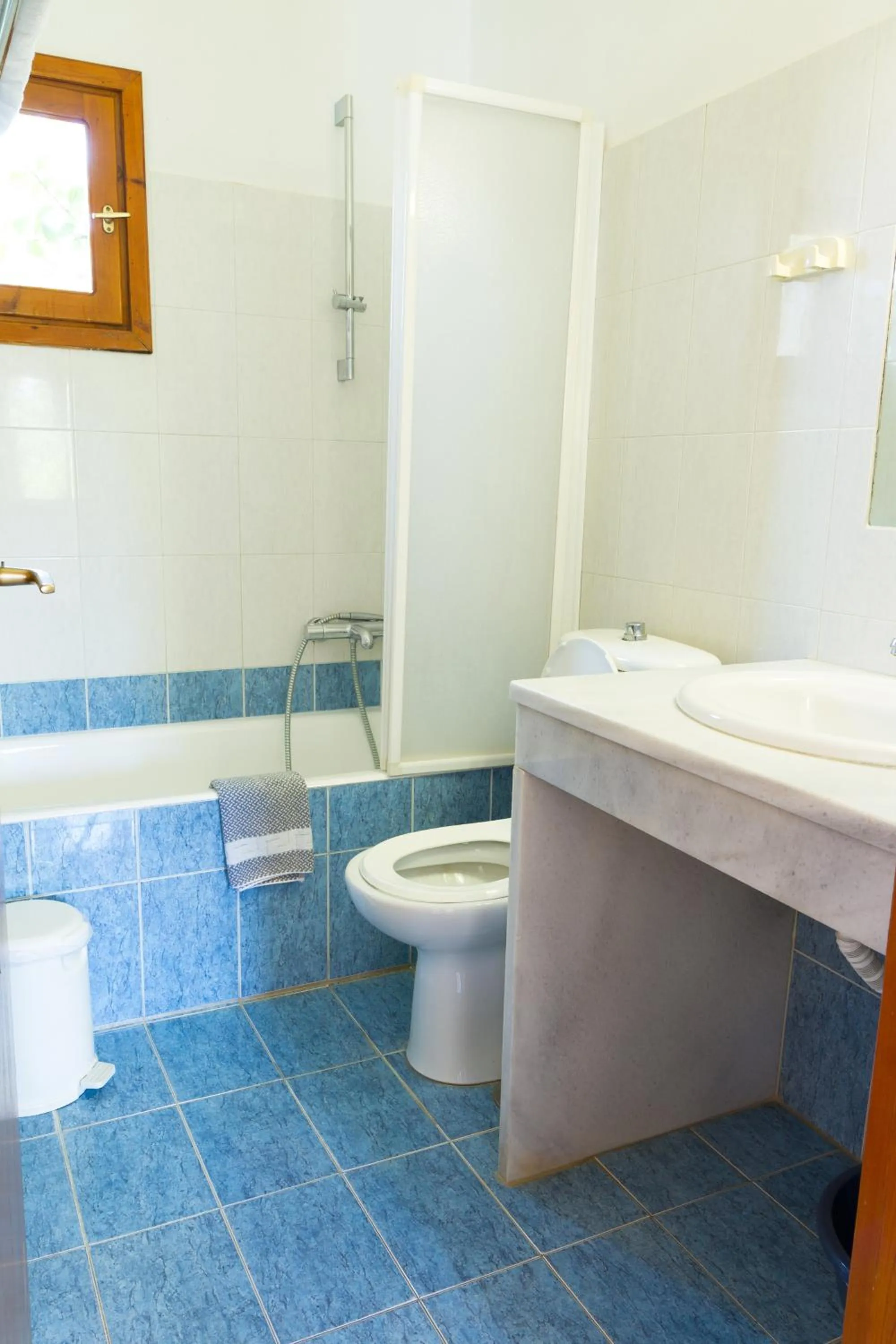 Bathroom in Ideal Hotel