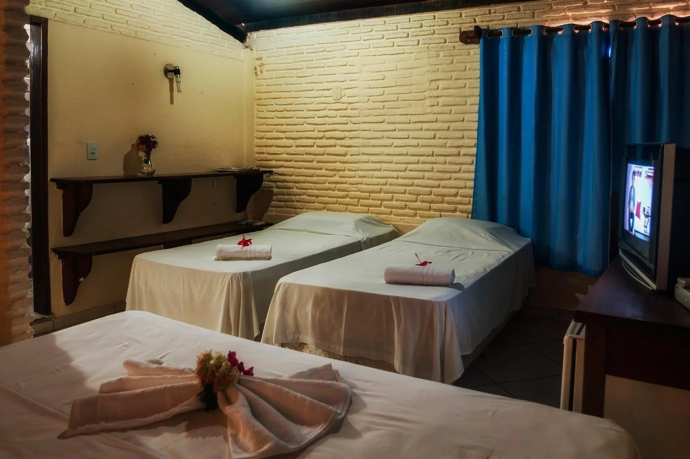 Bedroom, Bed in Pousada California