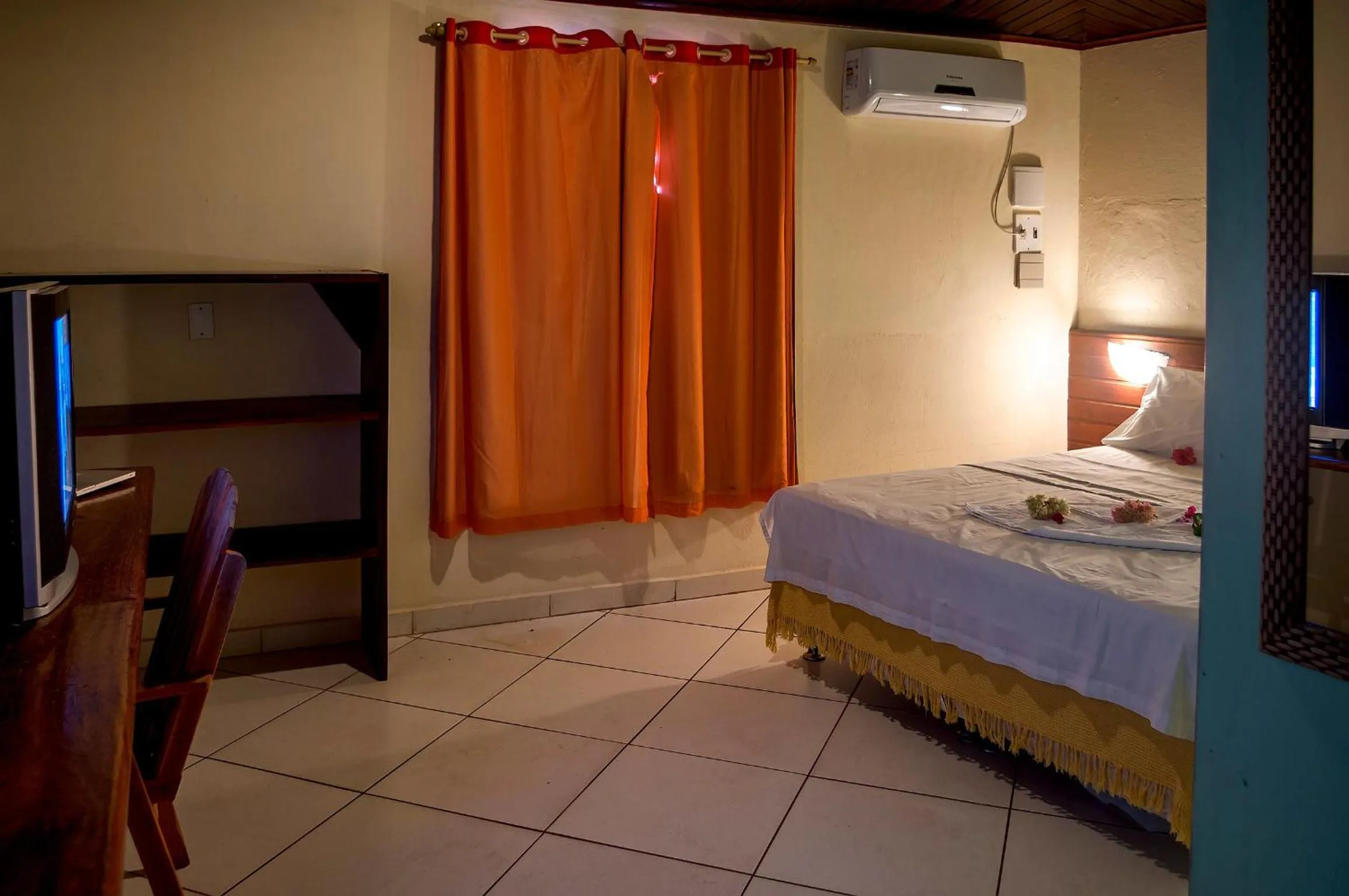 Bedroom, Bed in Pousada California