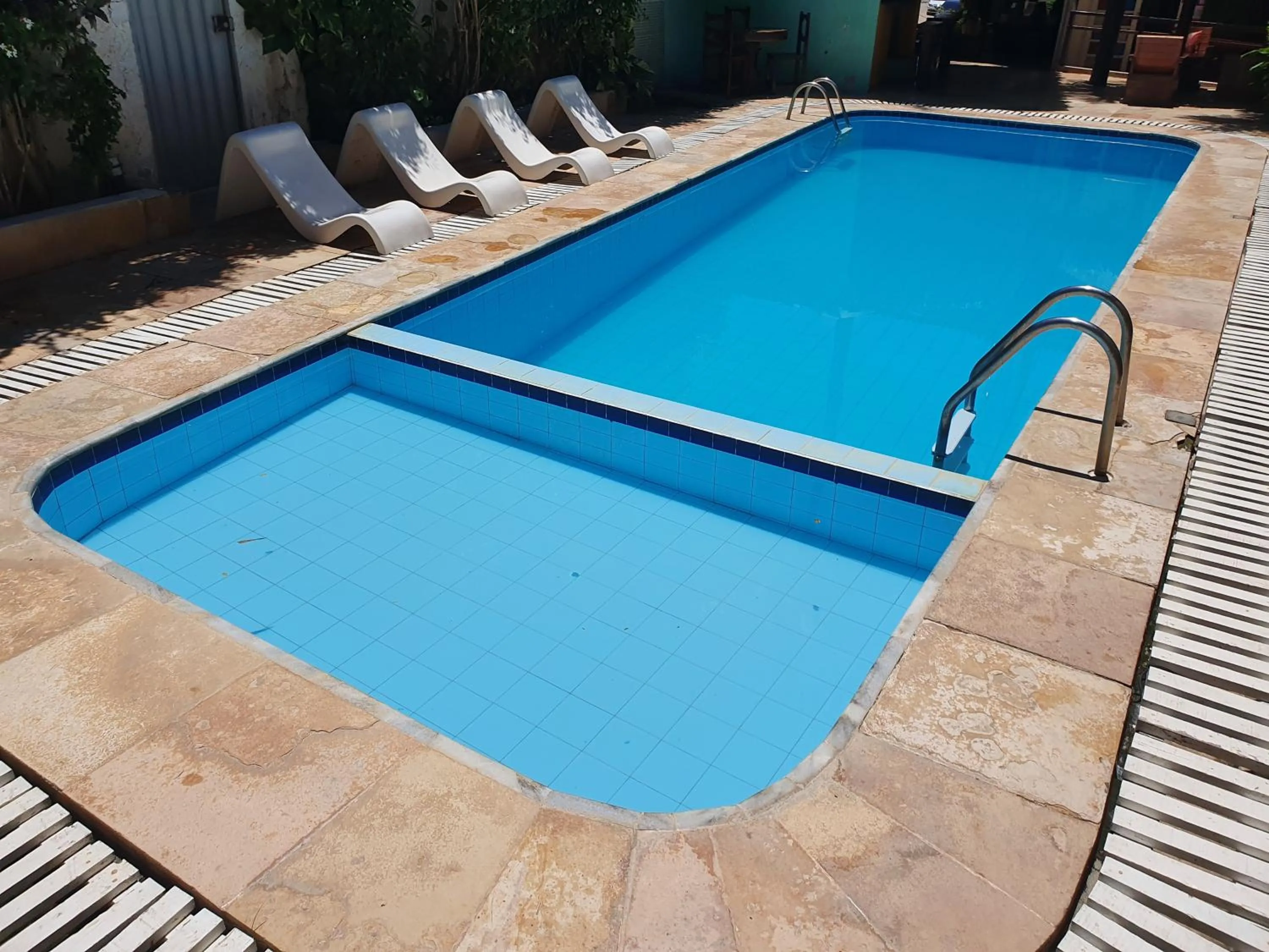 Swimming pool in Pousada California