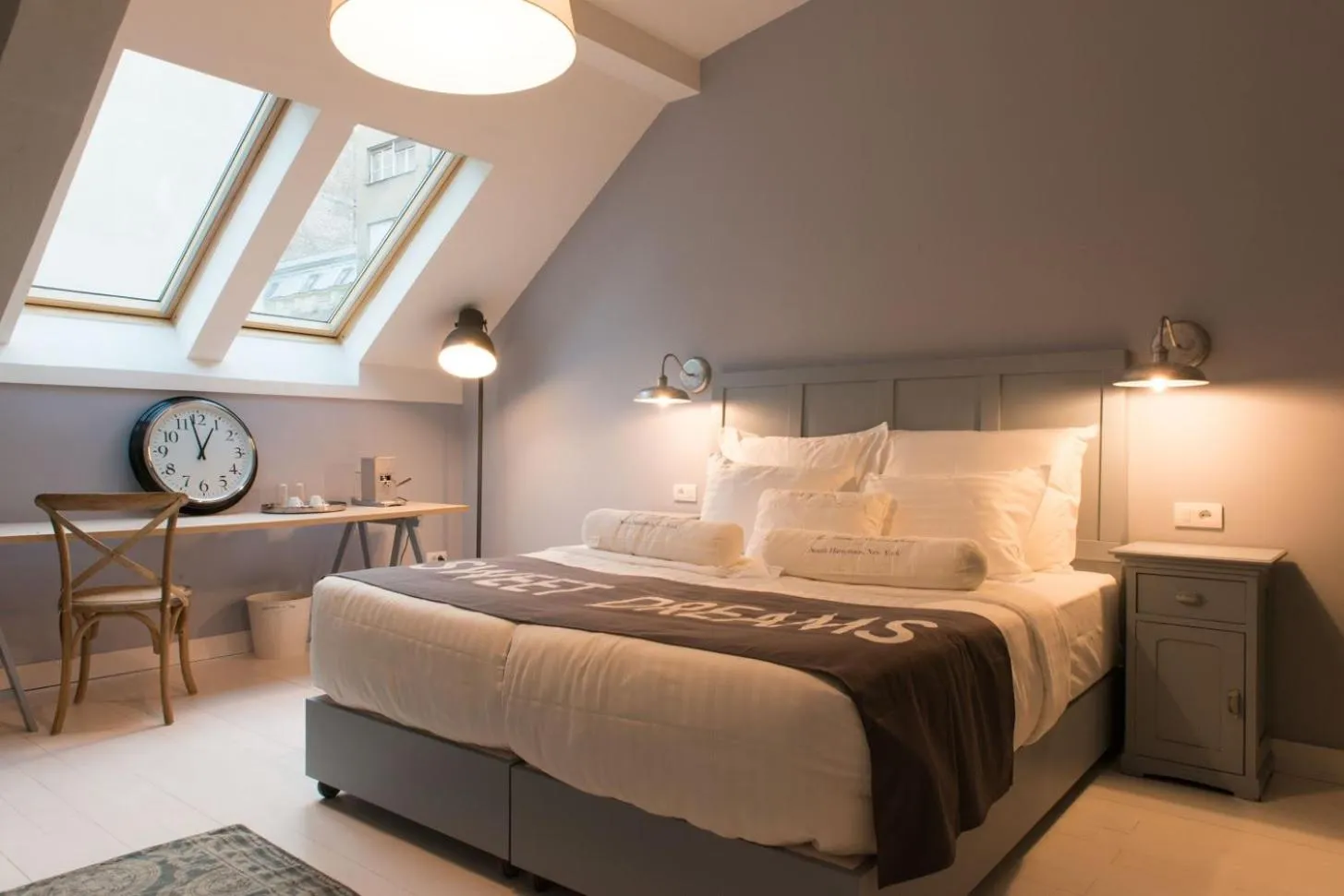 Bed in Smokvica Dorćol B&B