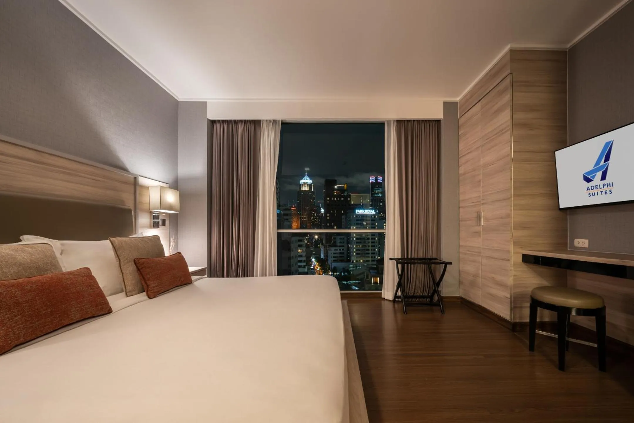 View (from property/room), Bed in Adelphi Suites Bangkok