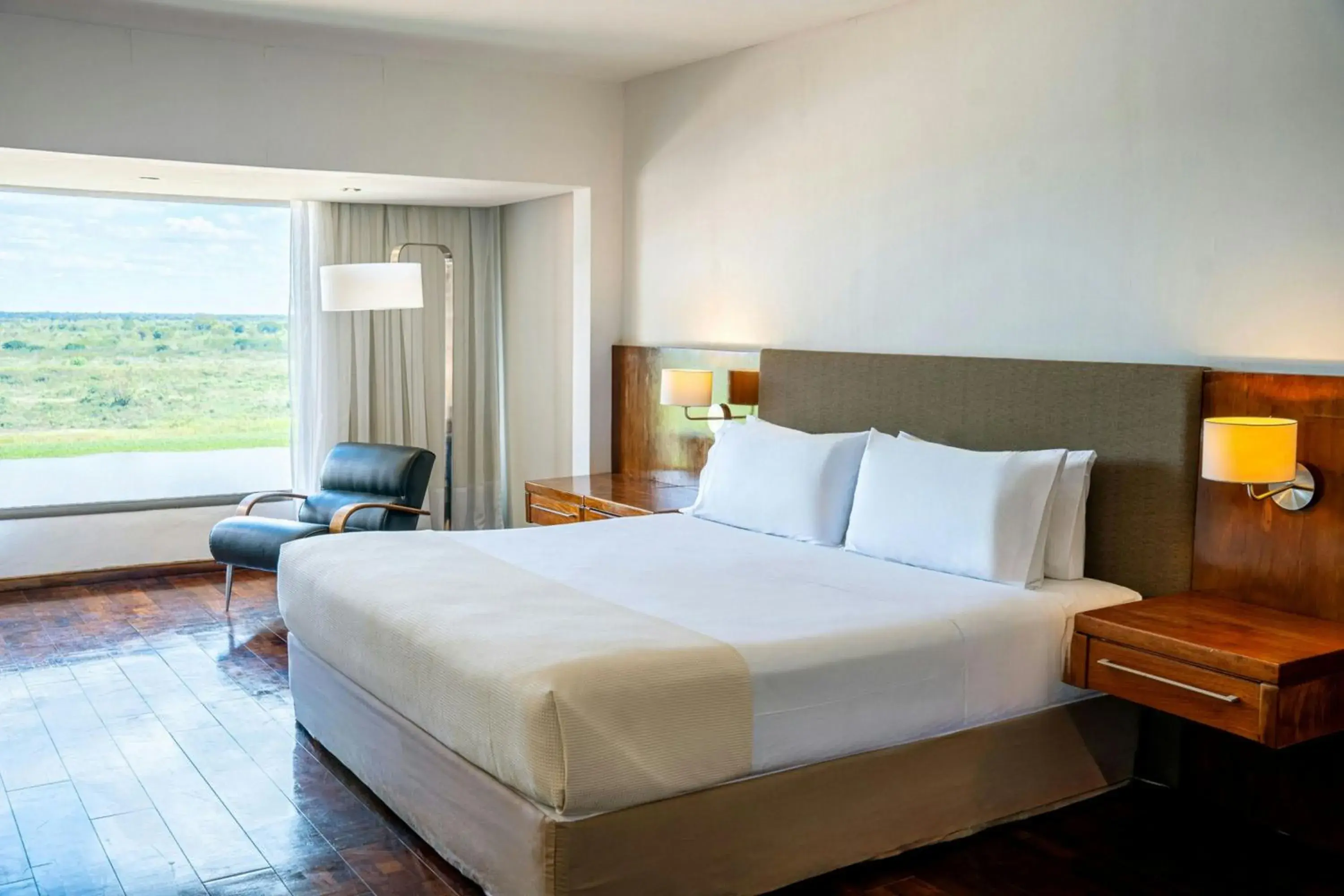 Deluxe King Room with Garden View in Yacht & Golf Club Paraguayo, a Tribute Portfolio Resort Deluxe King Room with Garden View in Yacht & Golf Club Paraguayo, a Tribute Portfolio Resort