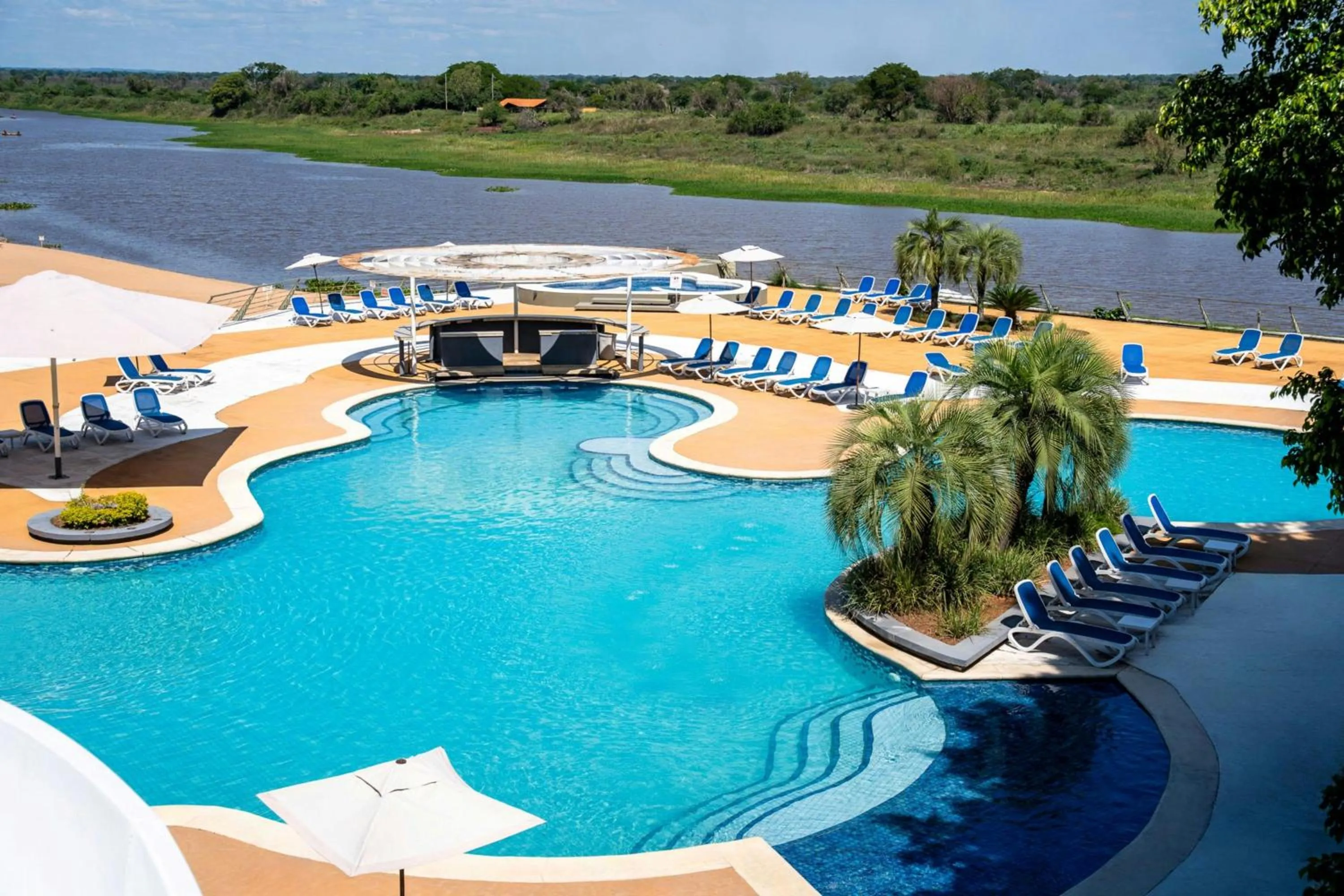 Property building in Yacht & Golf Club Paraguayo, a Tribute Portfolio Resort