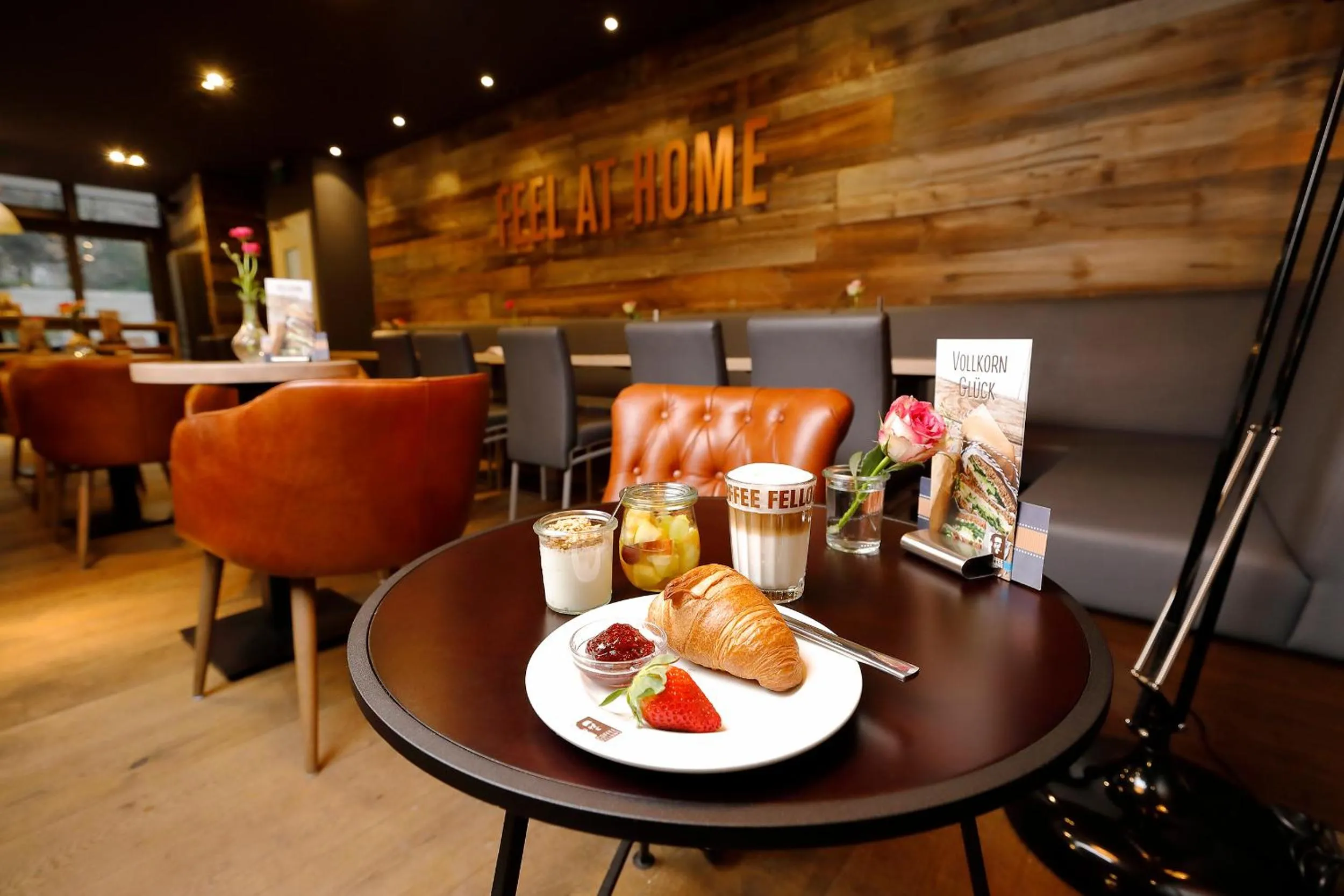 Restaurant/places to eat in Coffee Fellows Hotel Dortmund