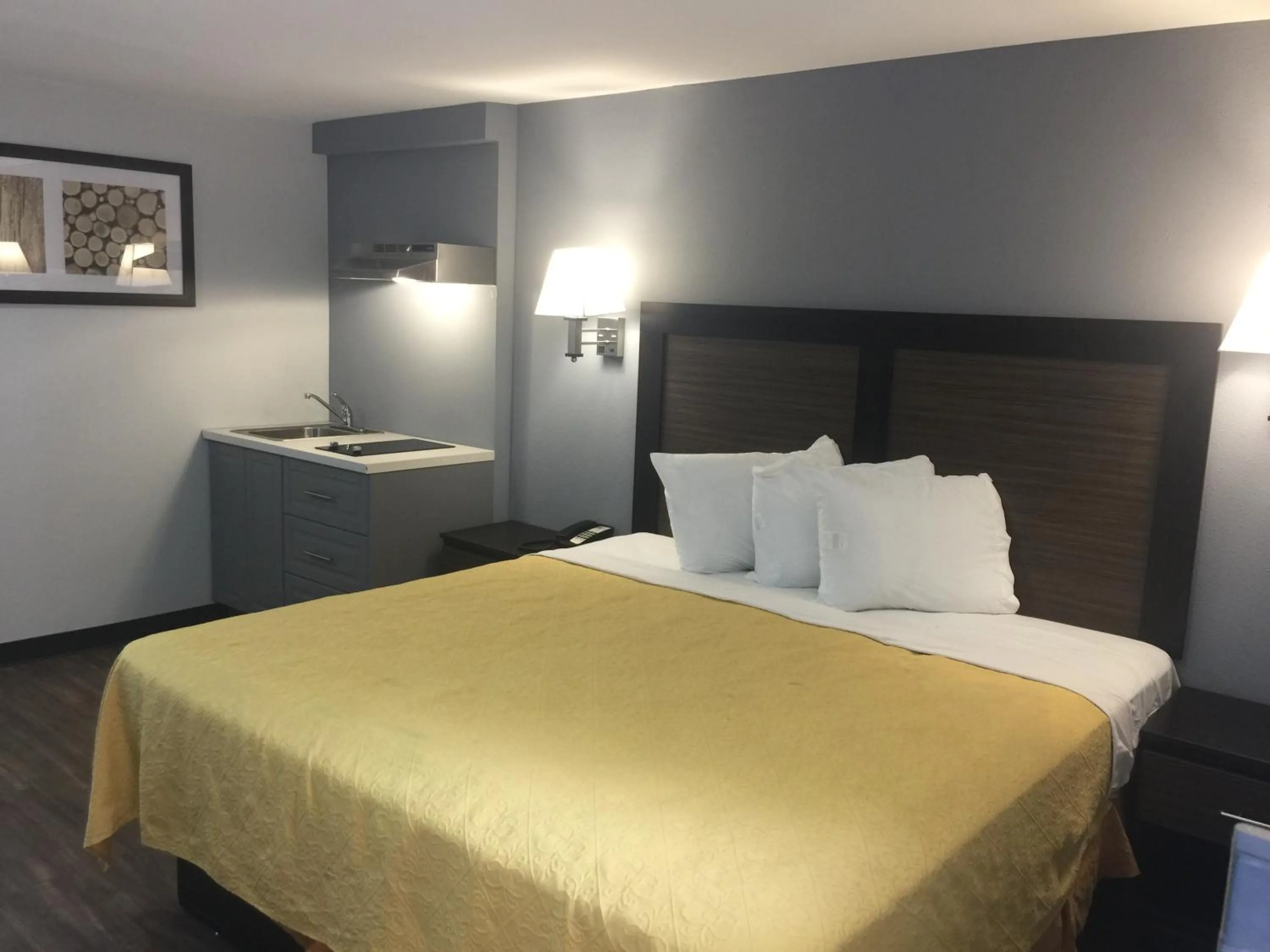 Bedroom, Bed in Hillside Motel Glen Mills