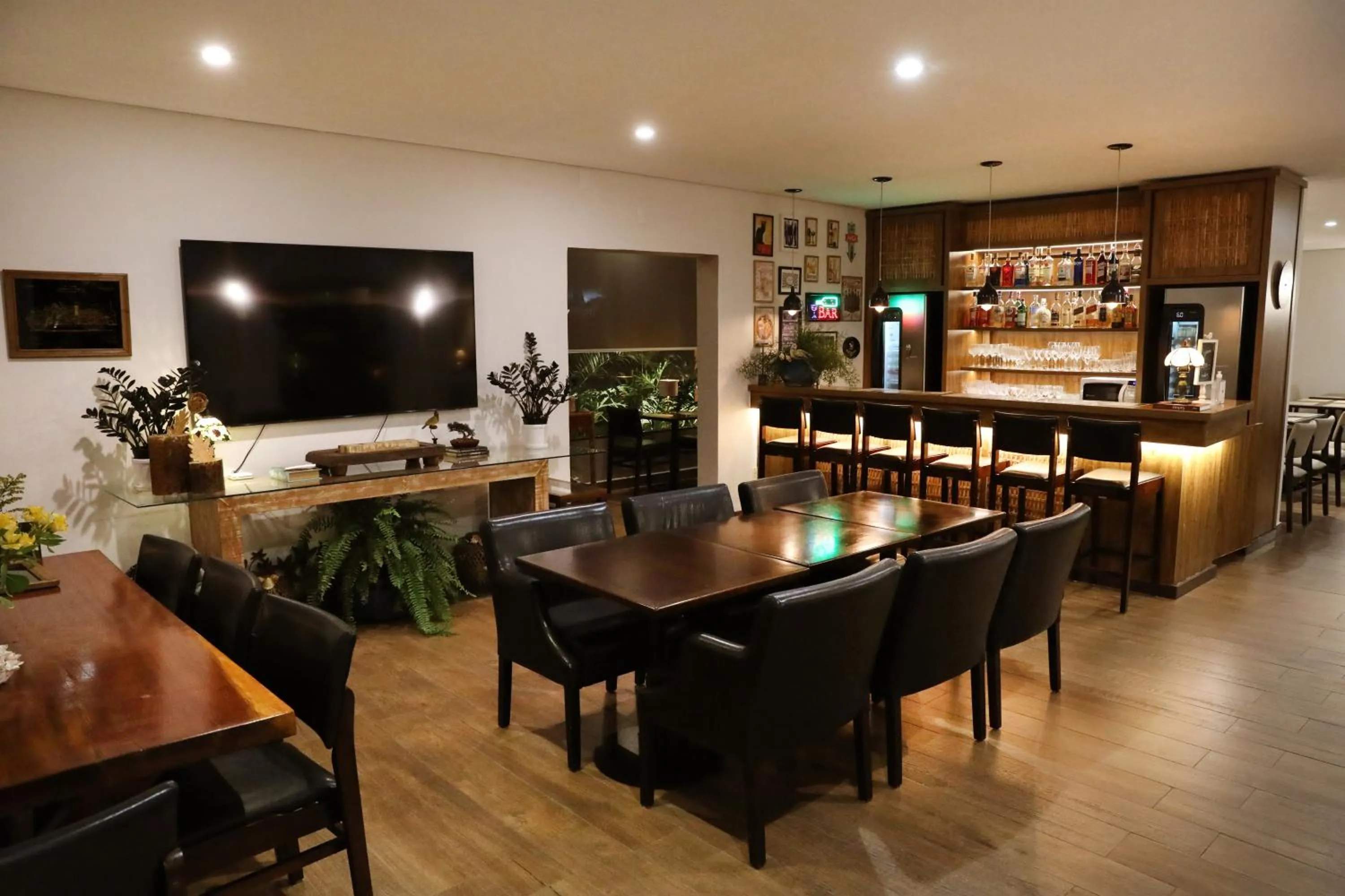 Restaurant/places to eat in Hotel Roda D'Agua