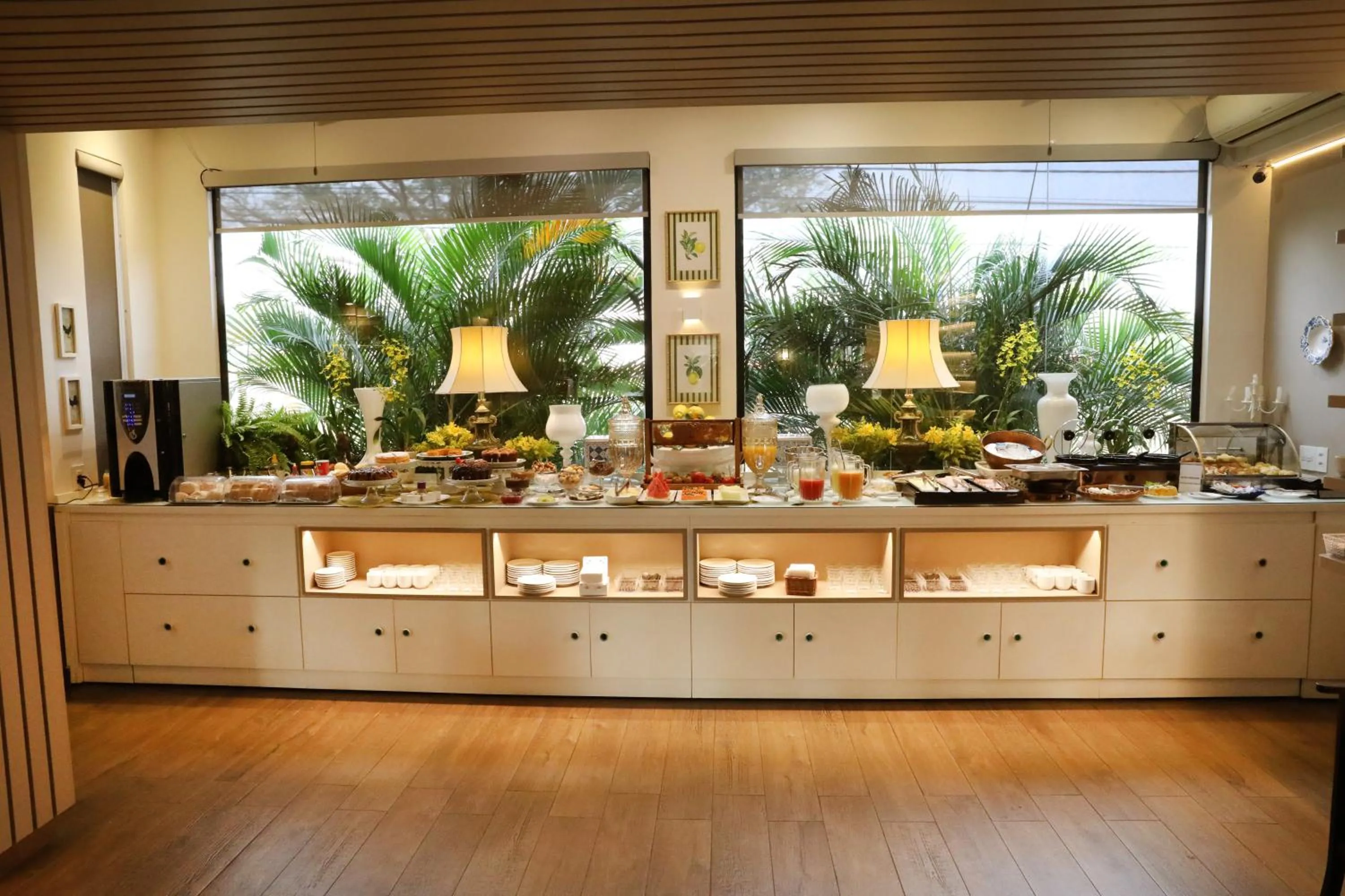 Food and drinks in Hotel Roda D'Agua