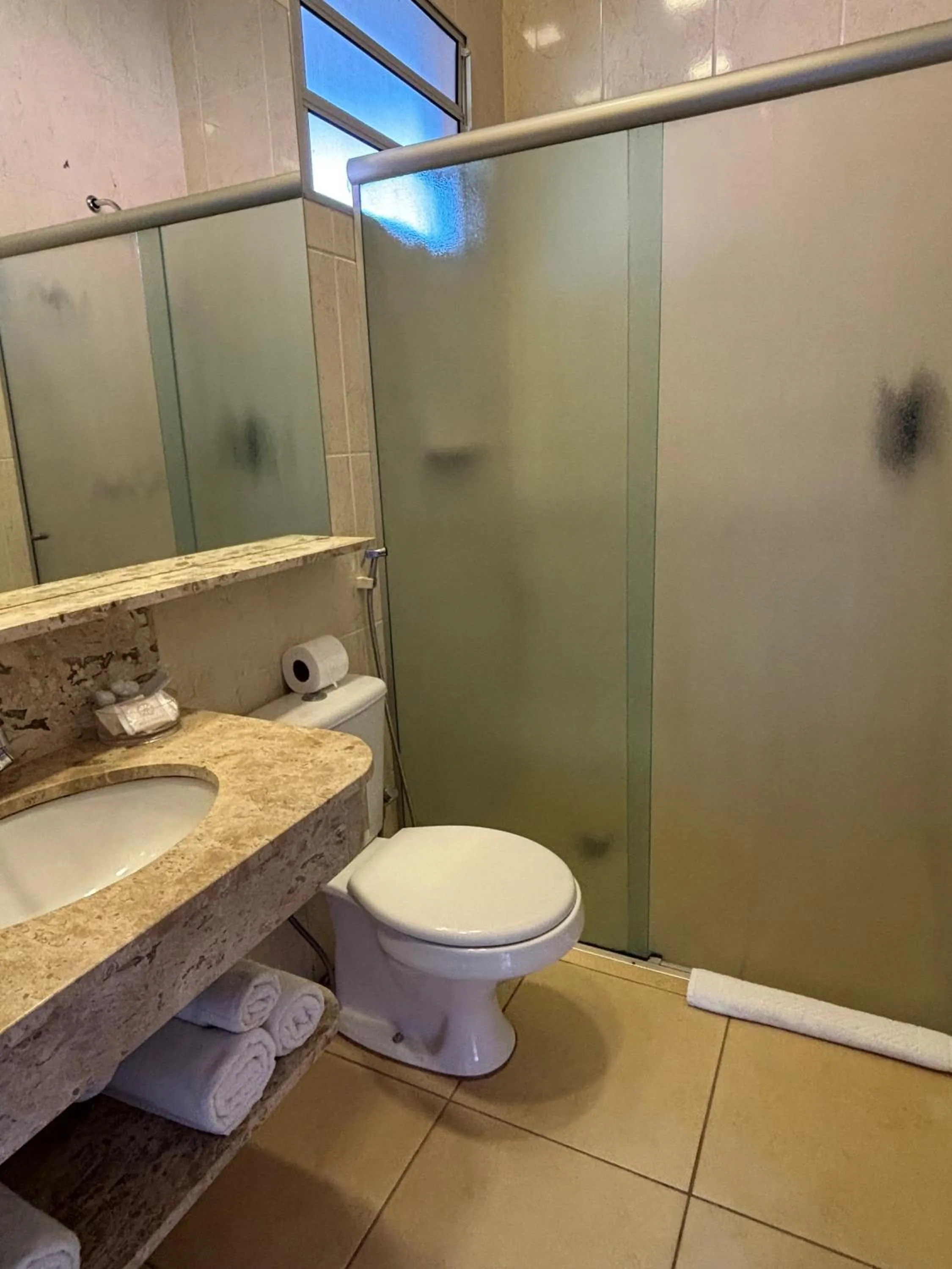 Shower in Hotel Roda D'Agua